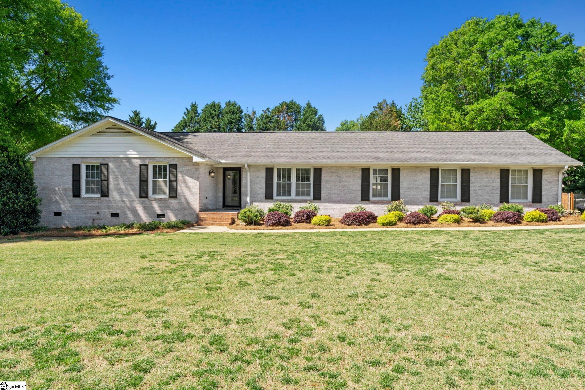 250 Hollis Drive Property Photo