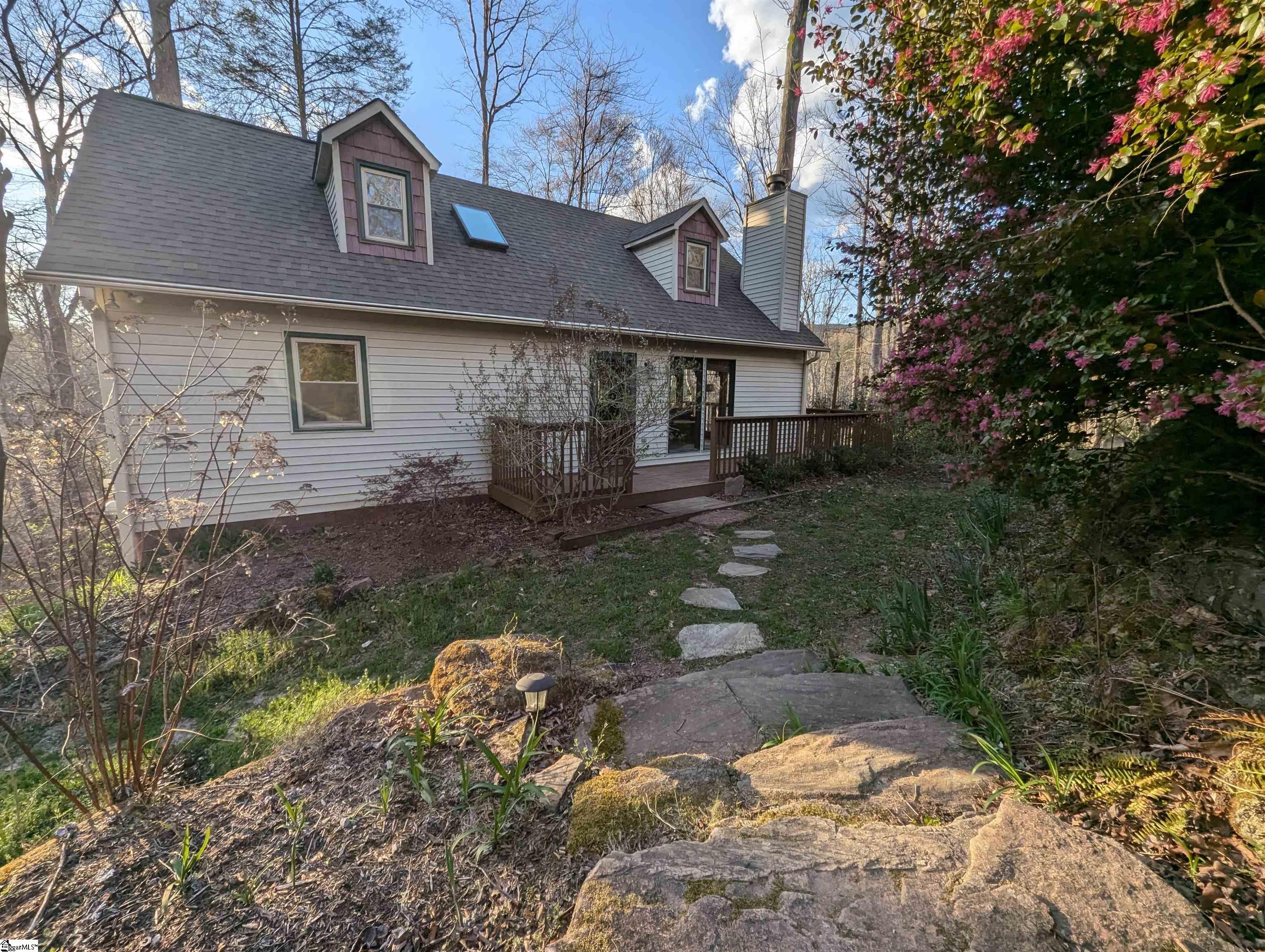 262 Belvoir Drive Property Photo