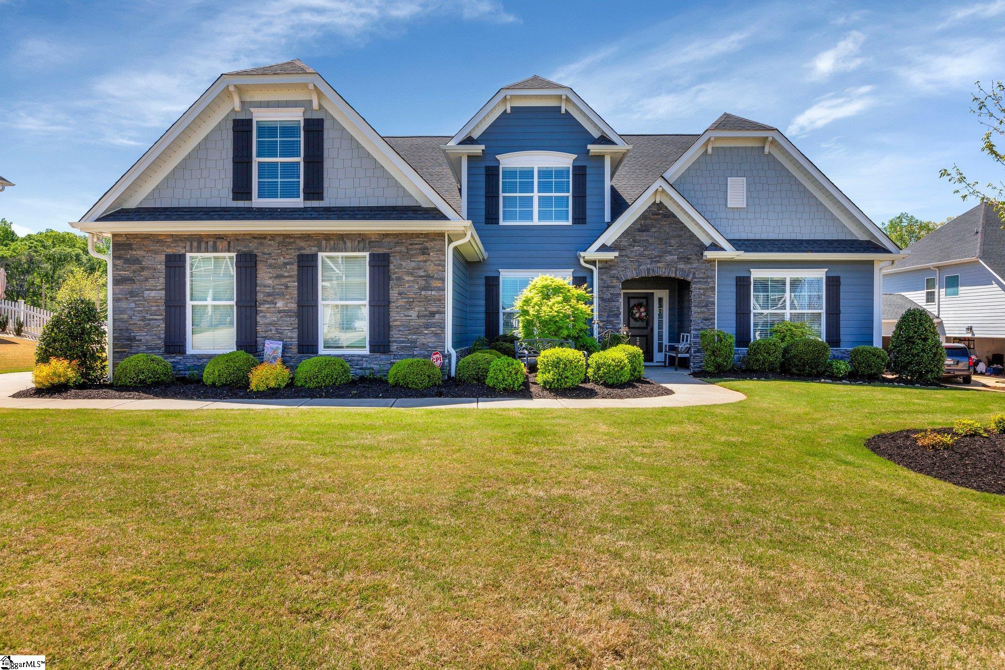 209 Lakeway Place Property Photo