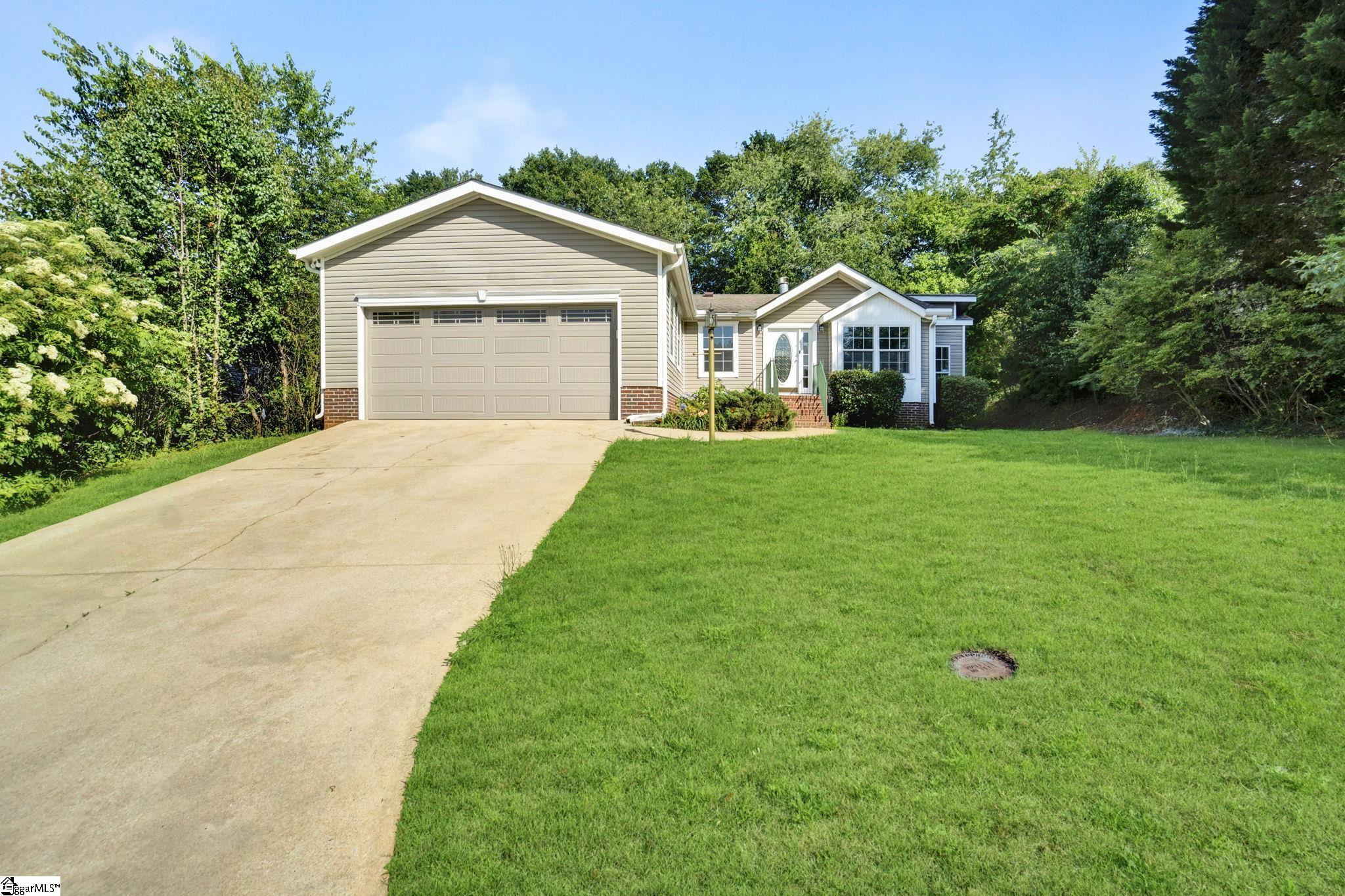Ashmore Springs Real Estate Listings Main Image