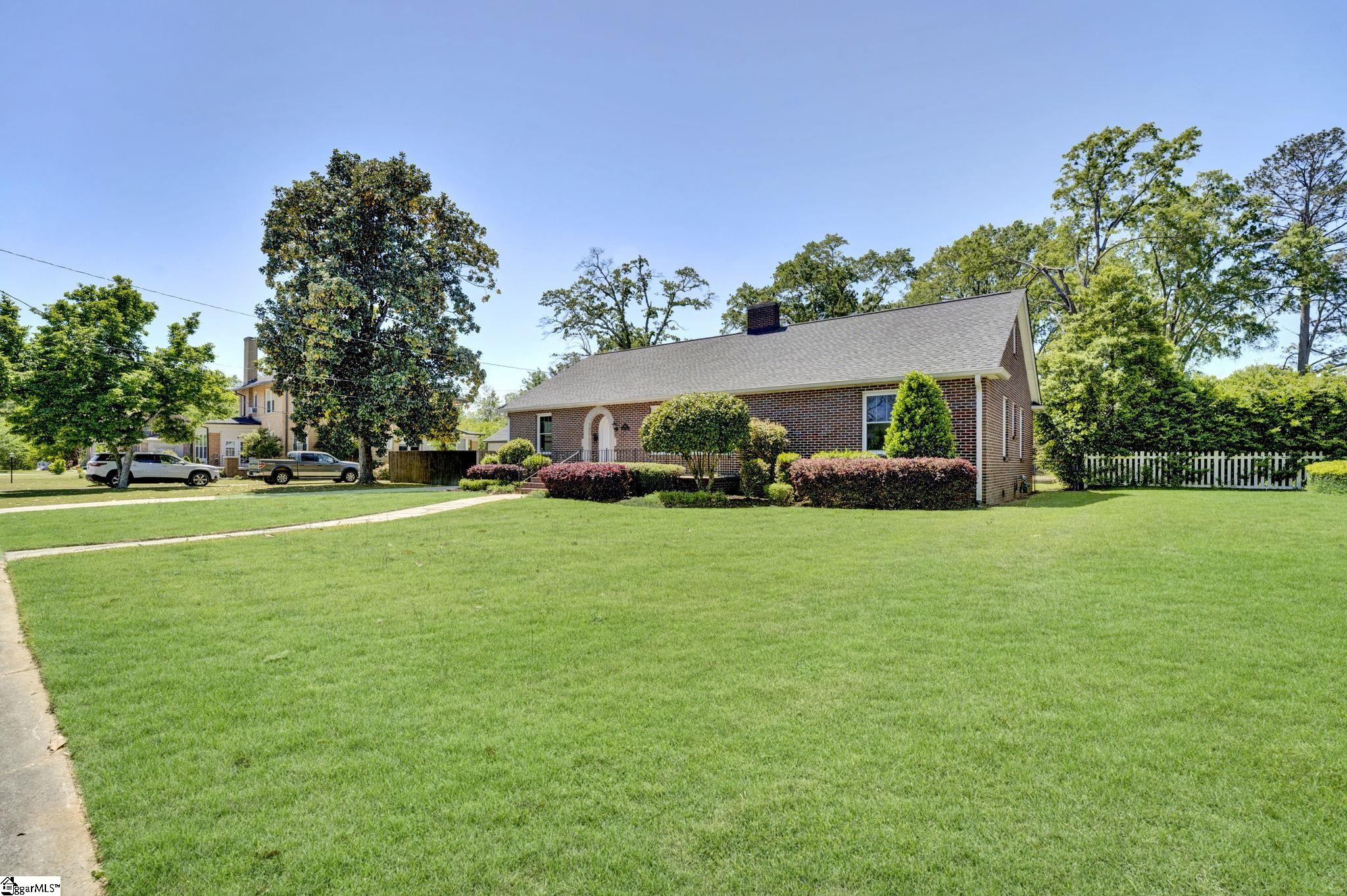 306 Hickory Street Property Photo