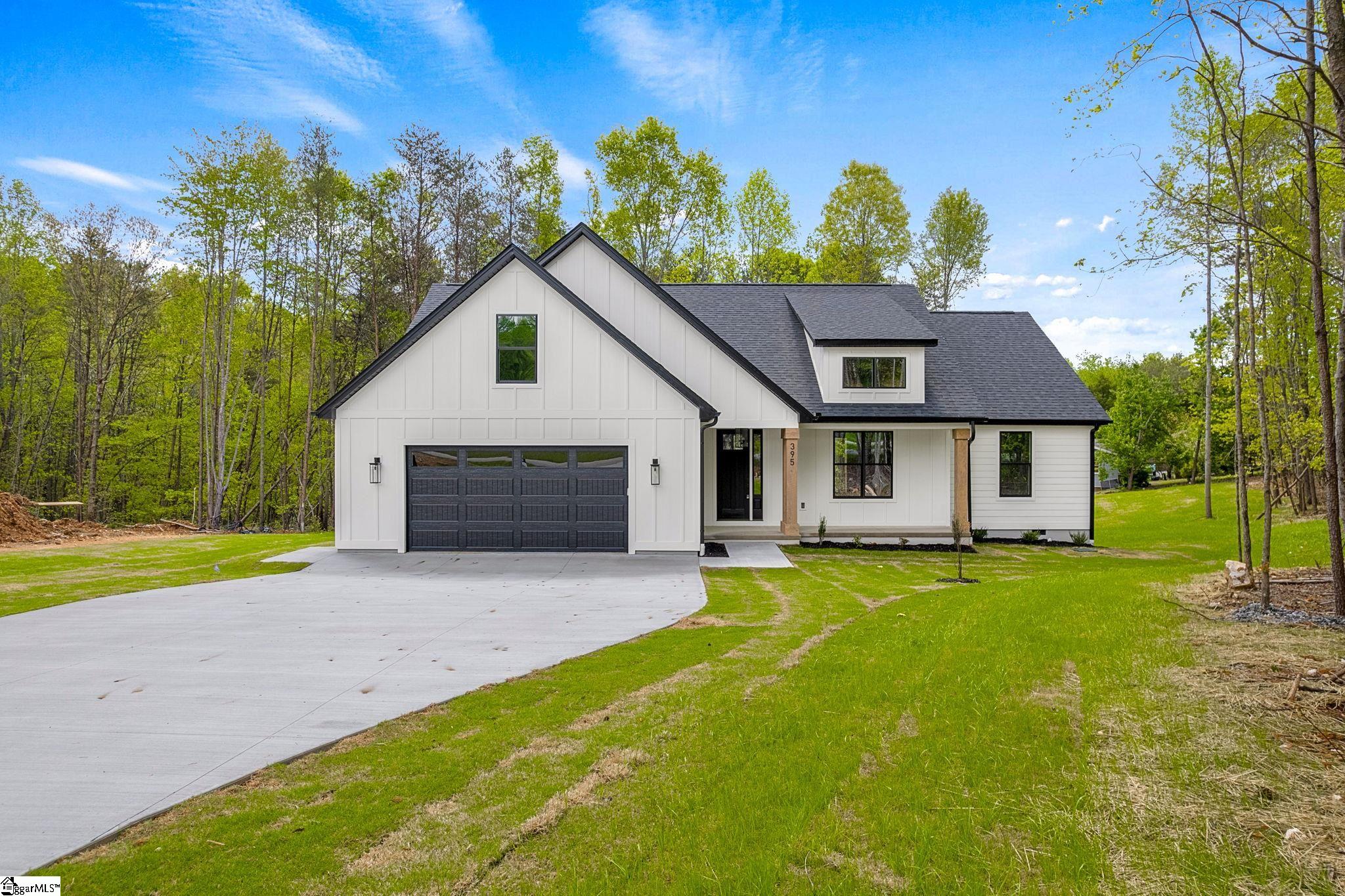 395 Mountainview Road Property Photo
