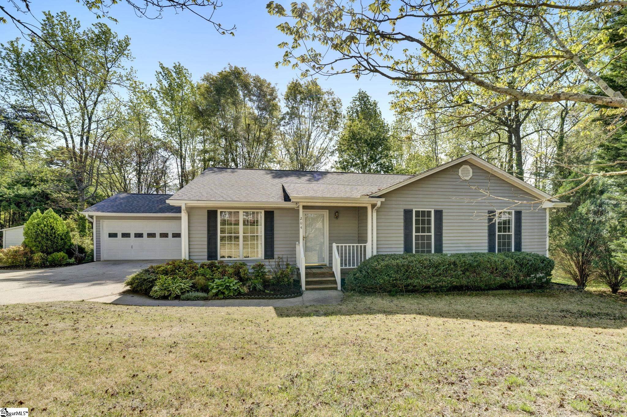 204 Eastwood Drive Property Photo