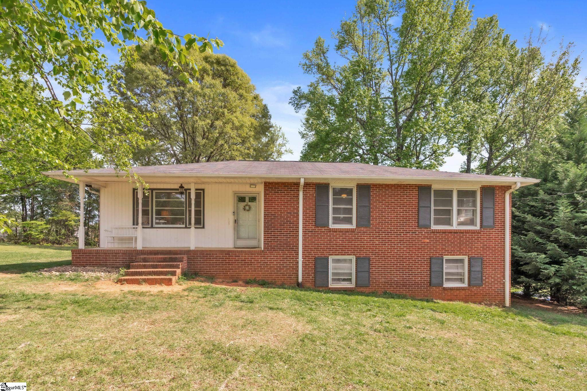 1 Pennwood Lane Property Photo