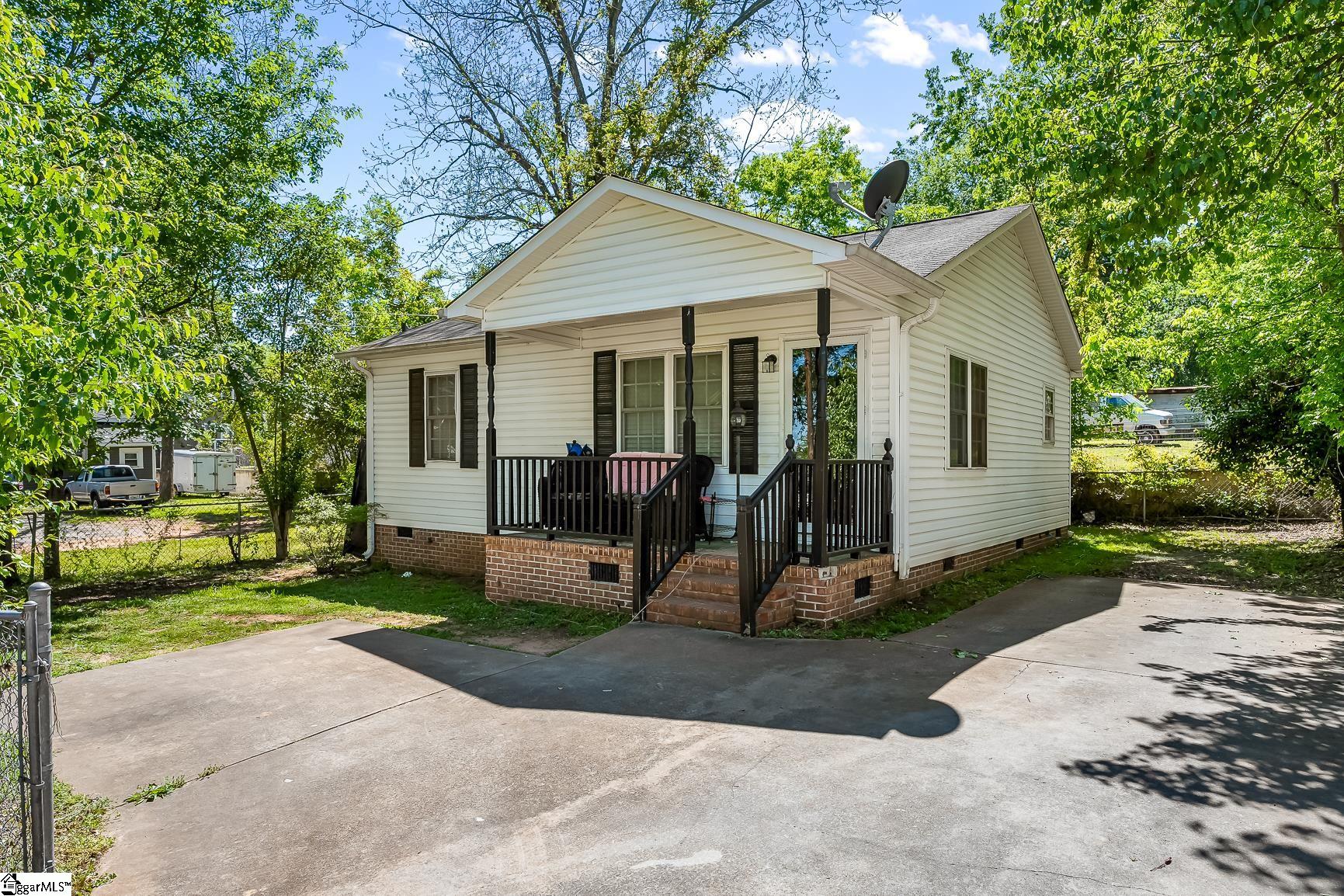 201 F Street Property Photo