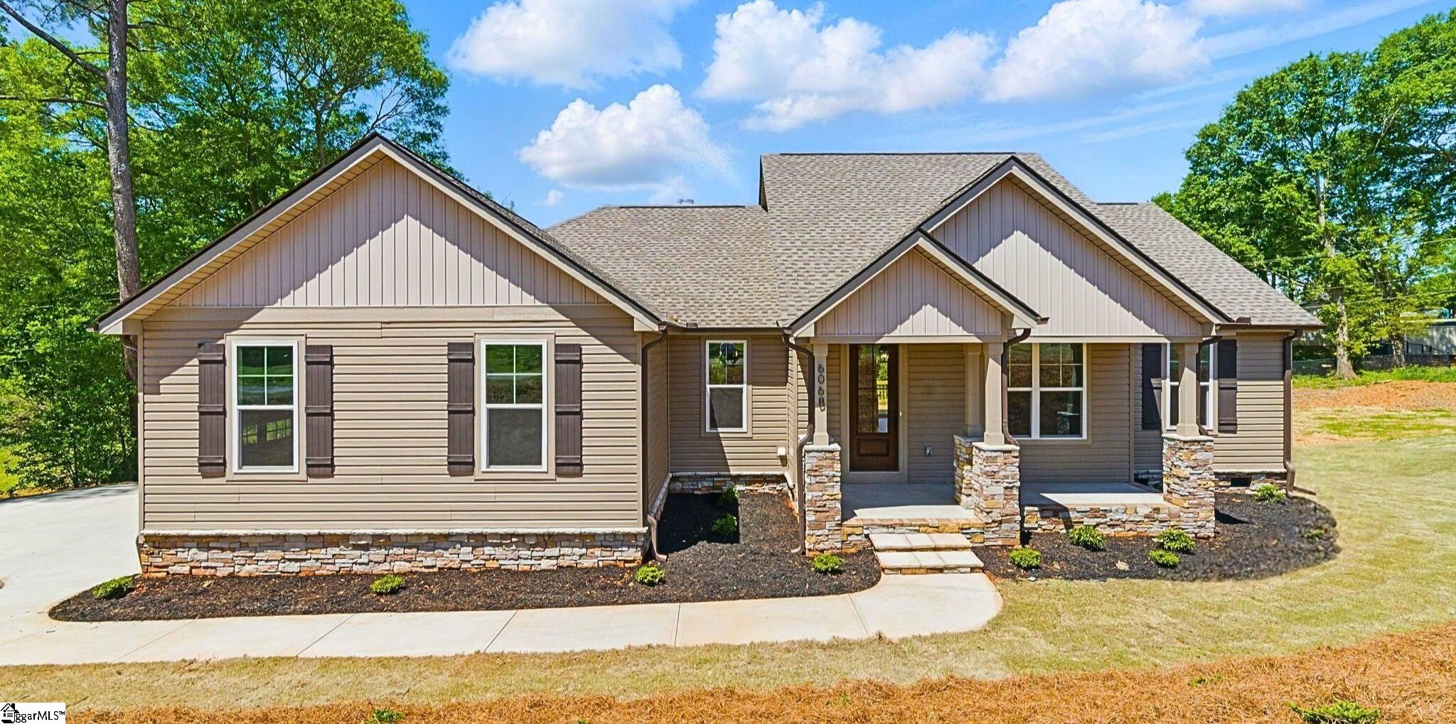 606b Parkwood Drive Property Photo