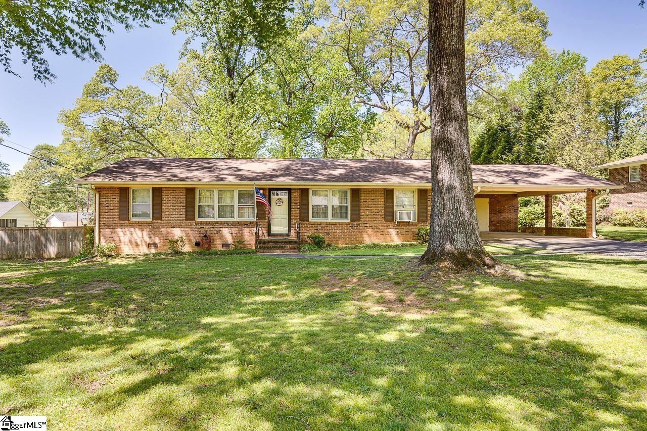 10 Whitman Drive Property Photo