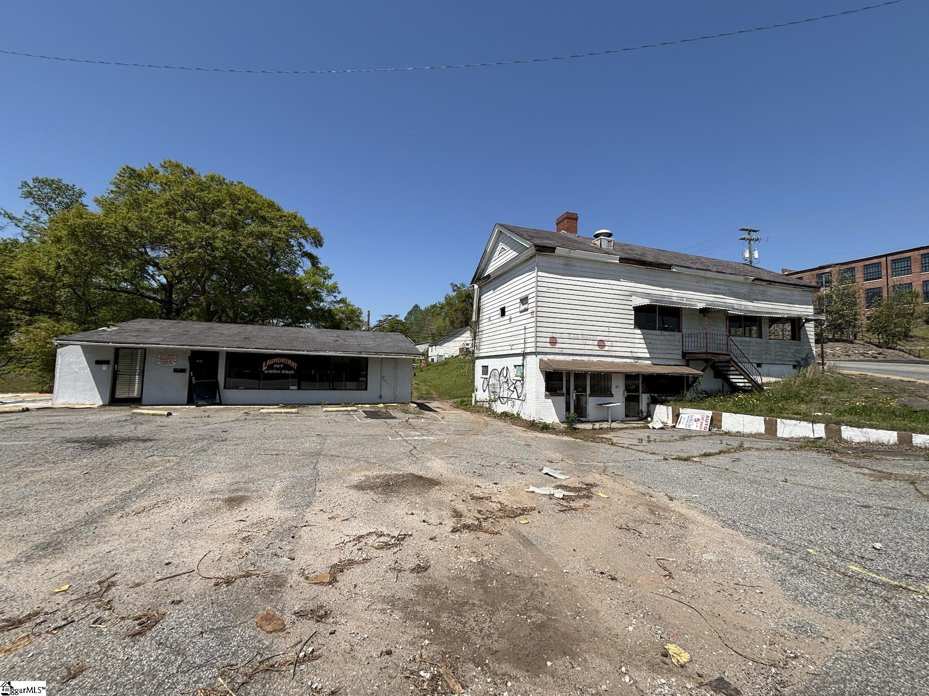 699 Arlington Road Property Photo