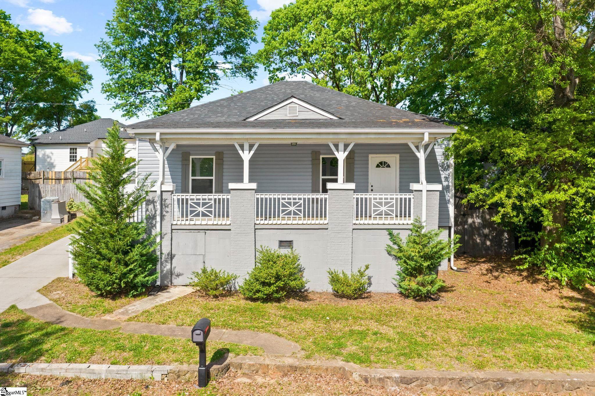 38 4th Avenue Property Photo