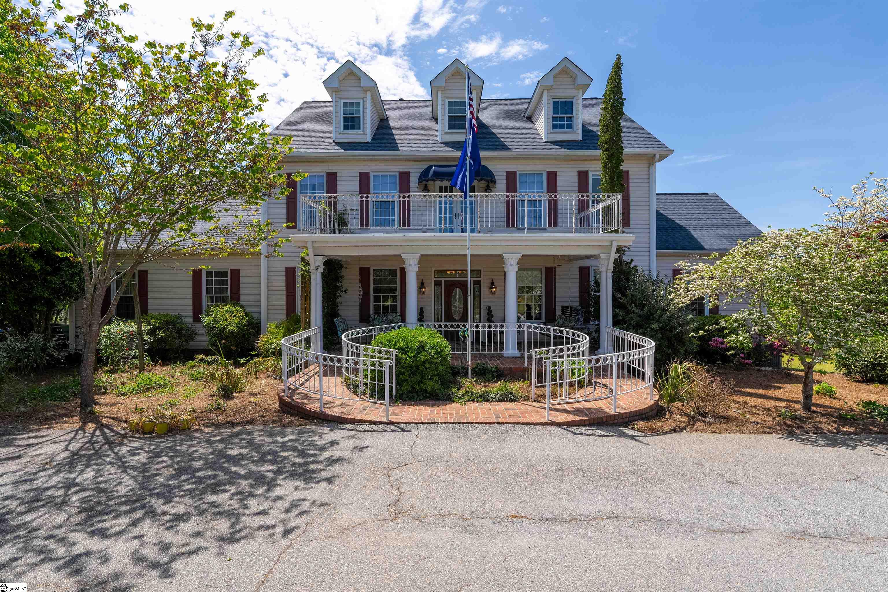 Hickory Tavern Real Estate Listings Main Image