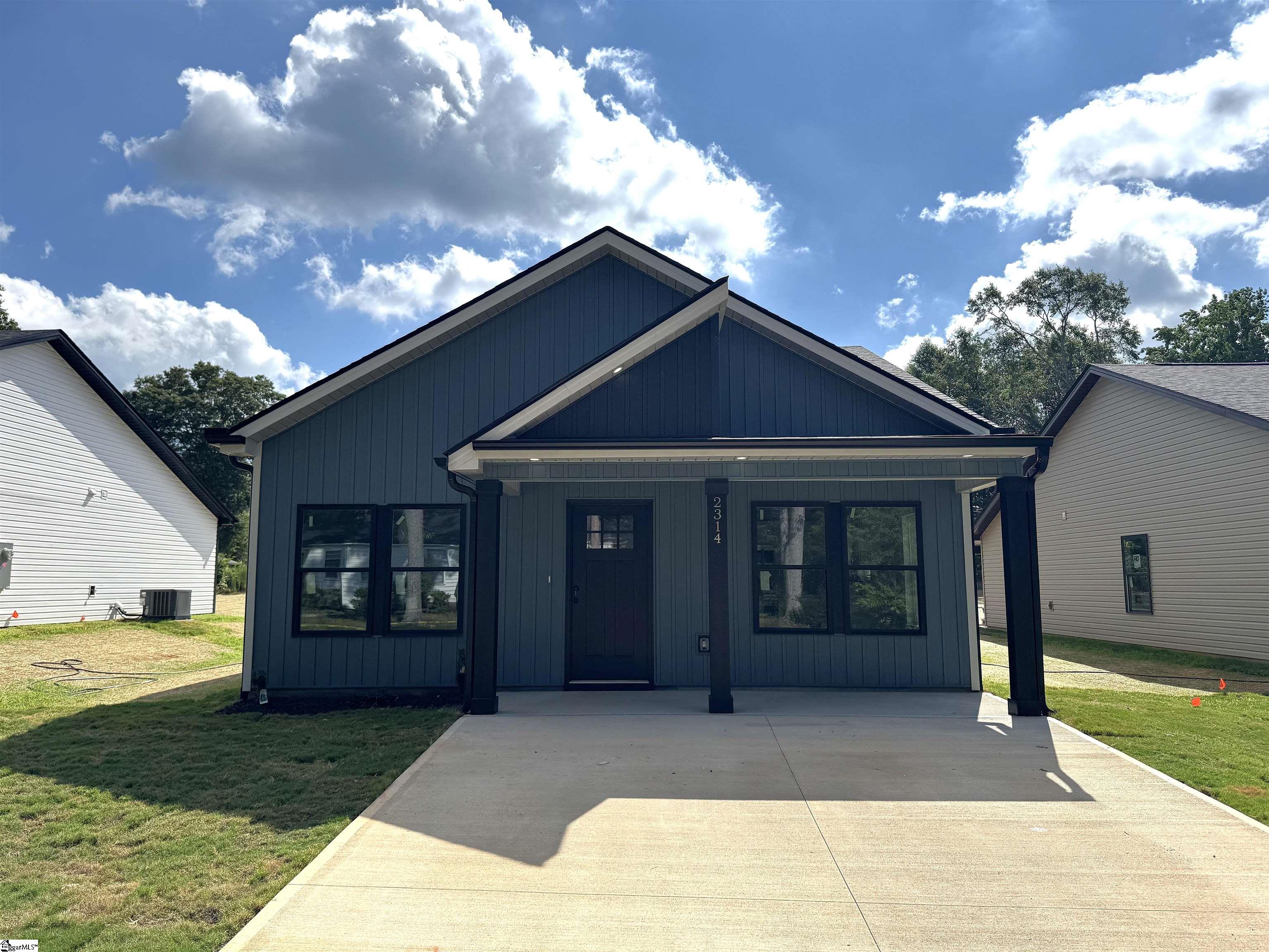 2314 Wellington Road Property Photo 1