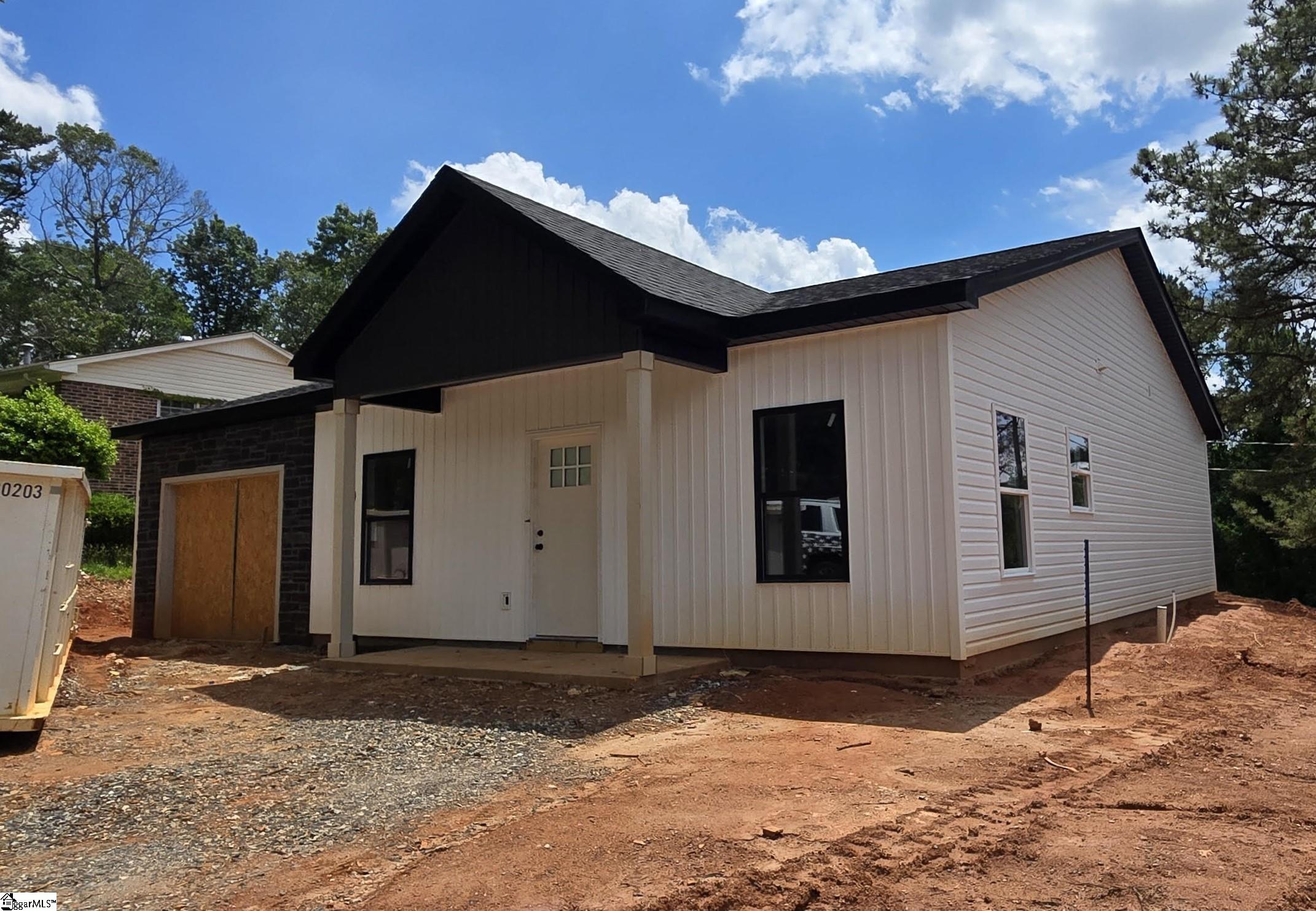 185 Washington Road Property Photo