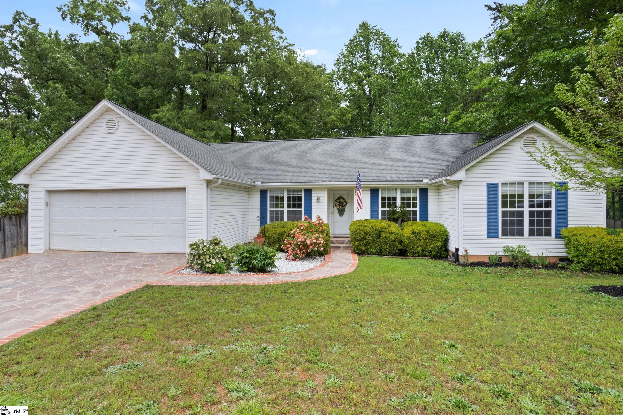 208 Laurelwood Drive Property Photo