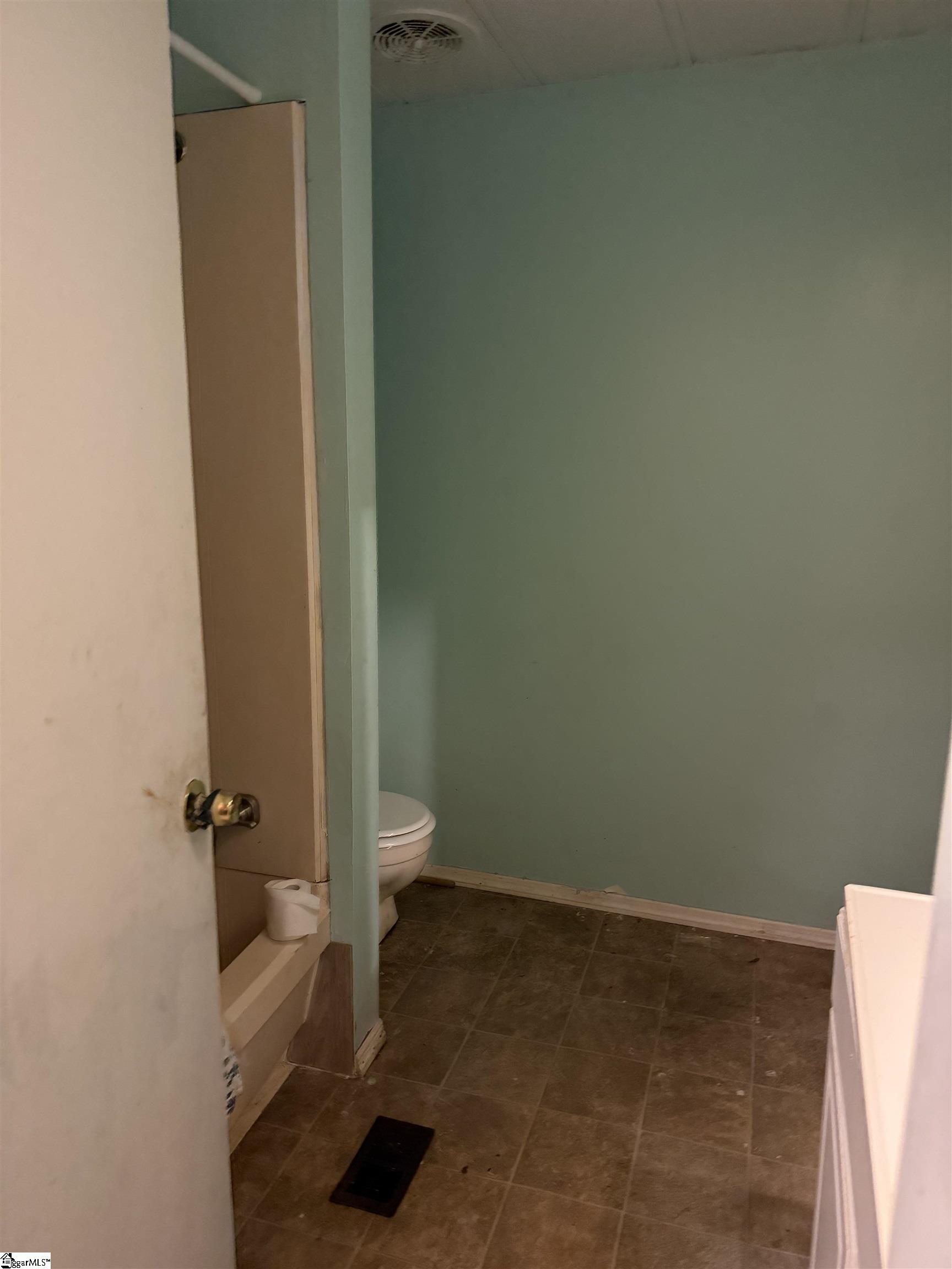 127 Davis Street Property Photo 8
