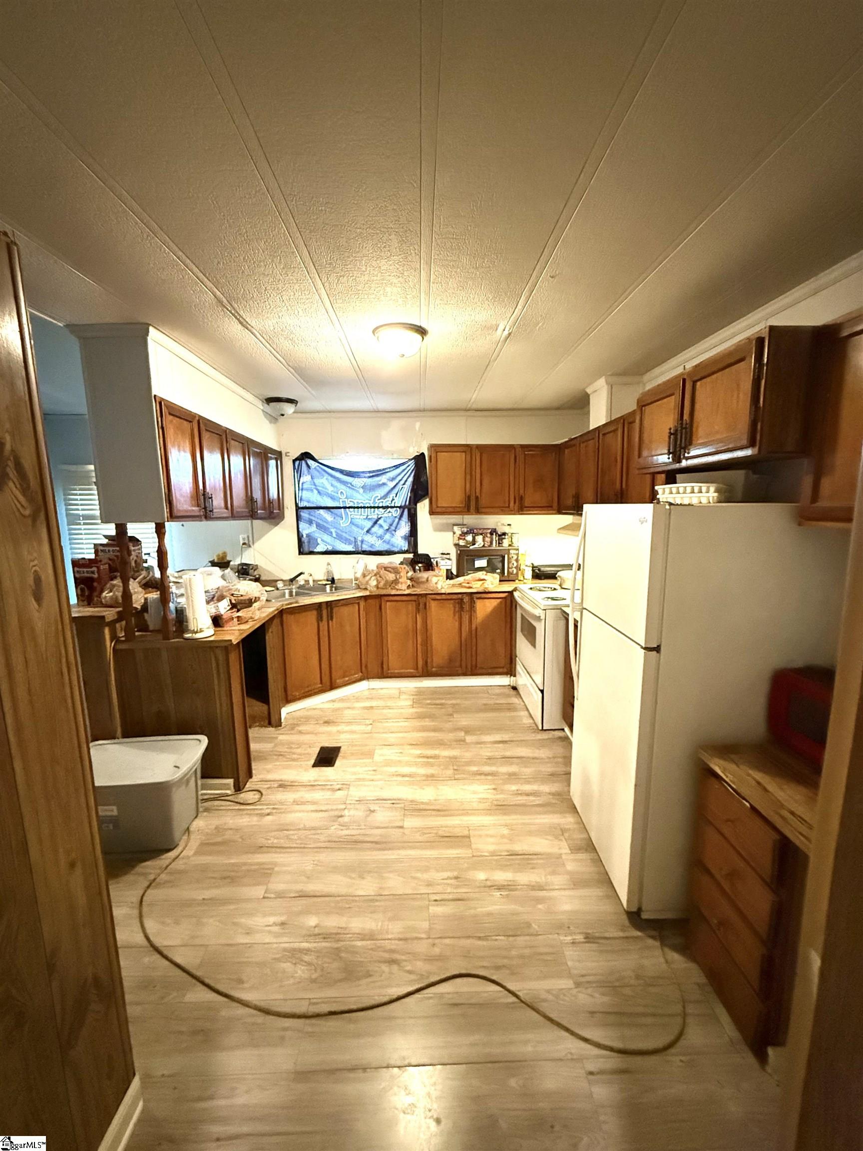 127 Davis Street Property Photo 14