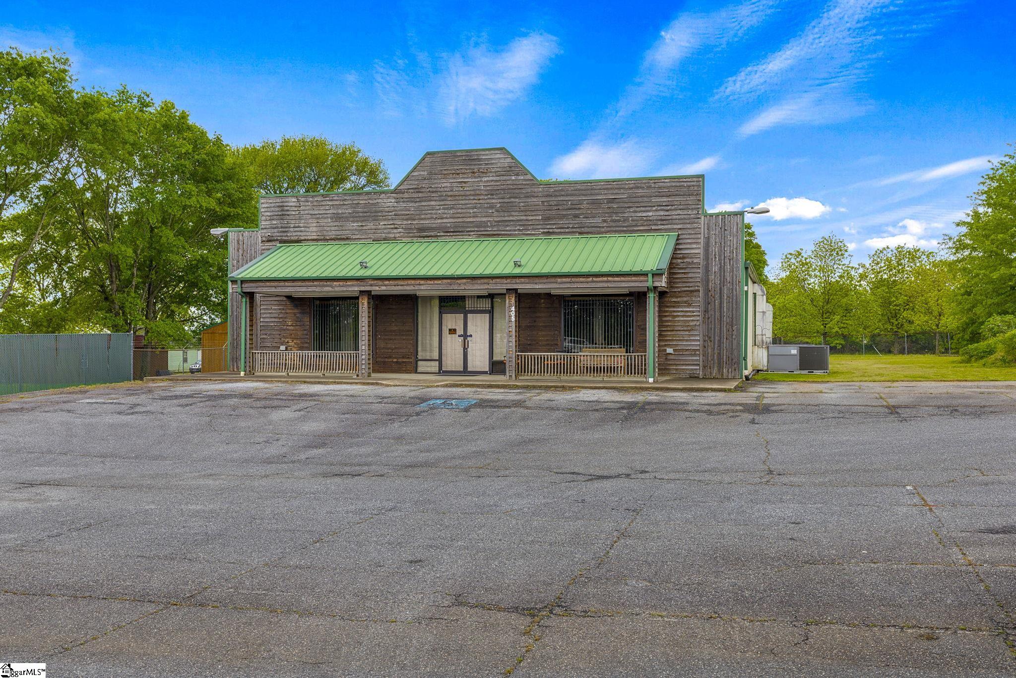 405 Pearman Dairy Road Property Photo 2