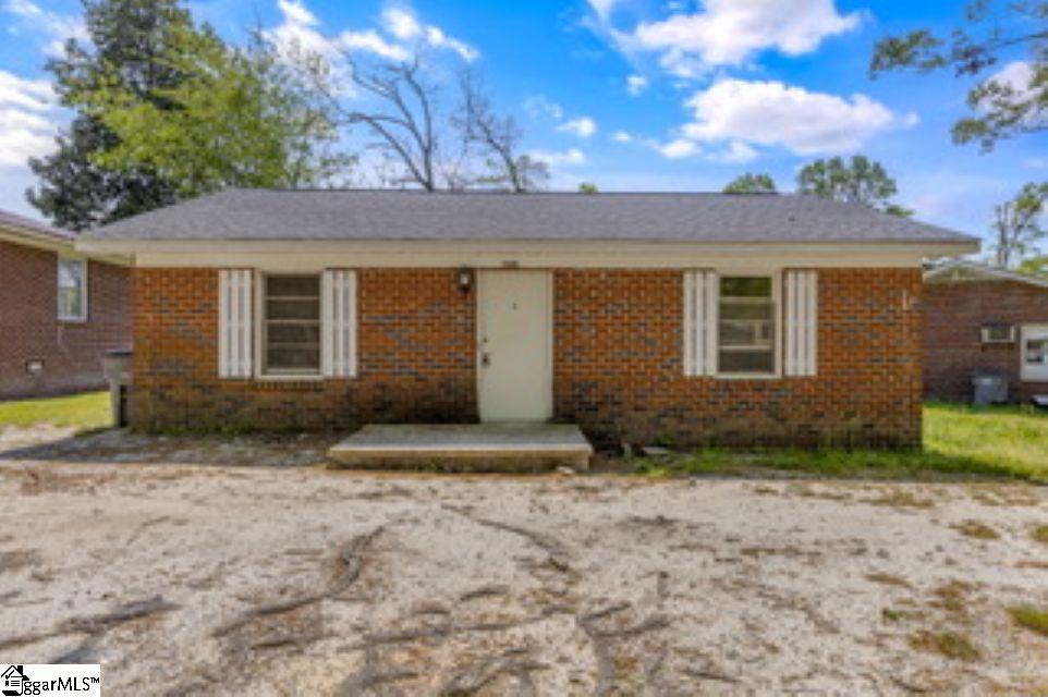 105 Picadilly Street Property Photo