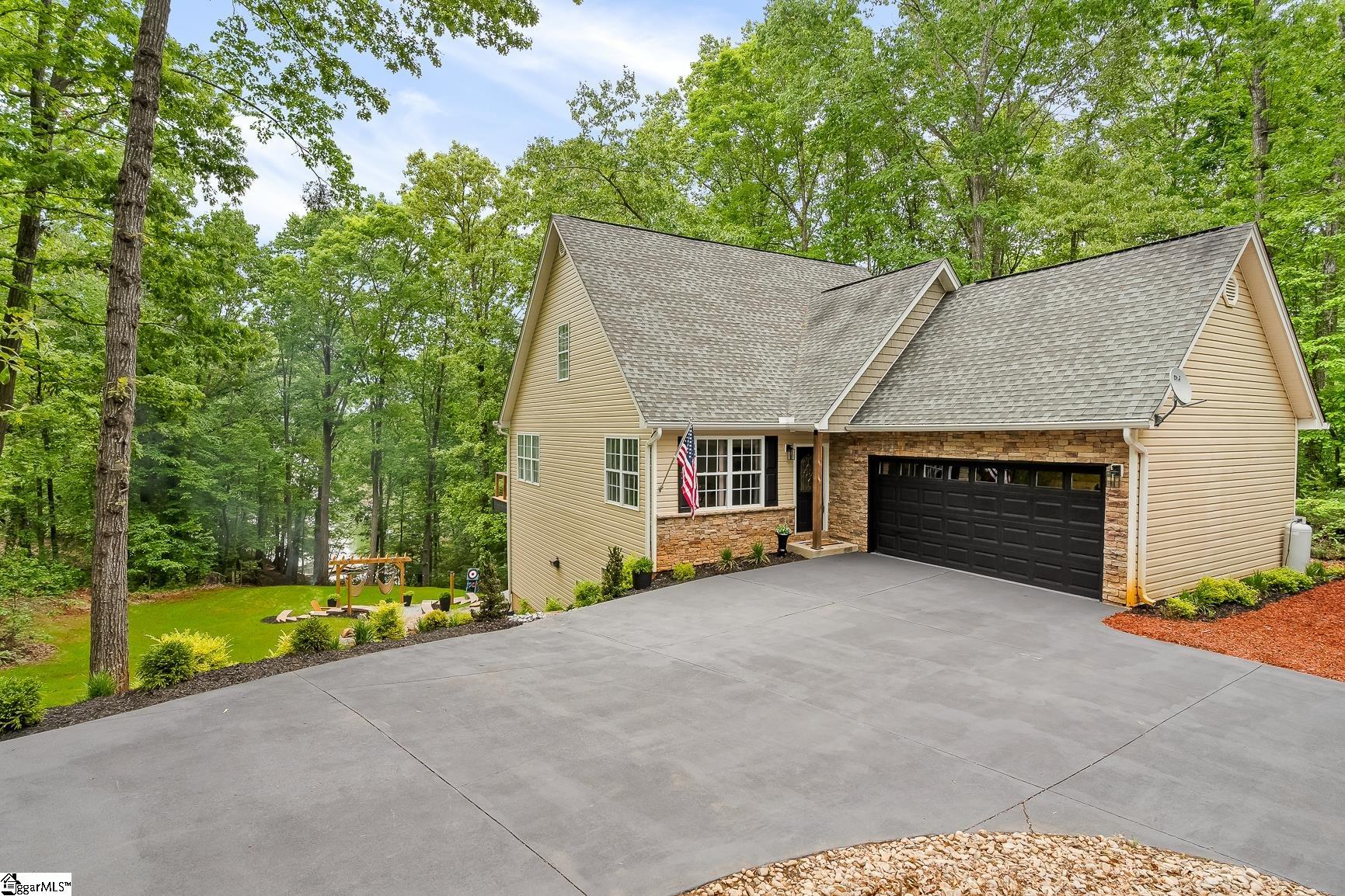 104 Benjamin Drive Property Photo