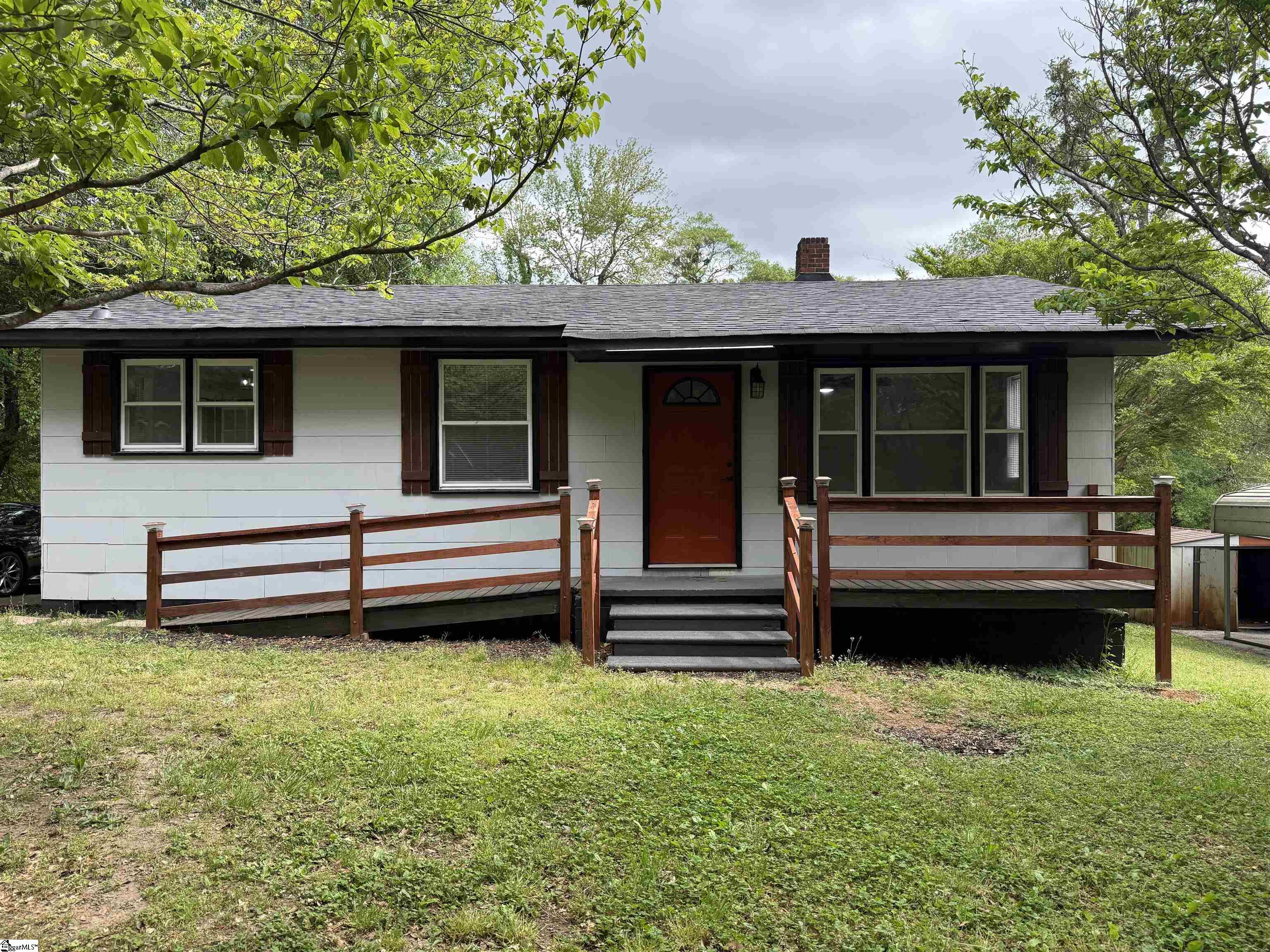 7 Pine Lane Property Photo 1