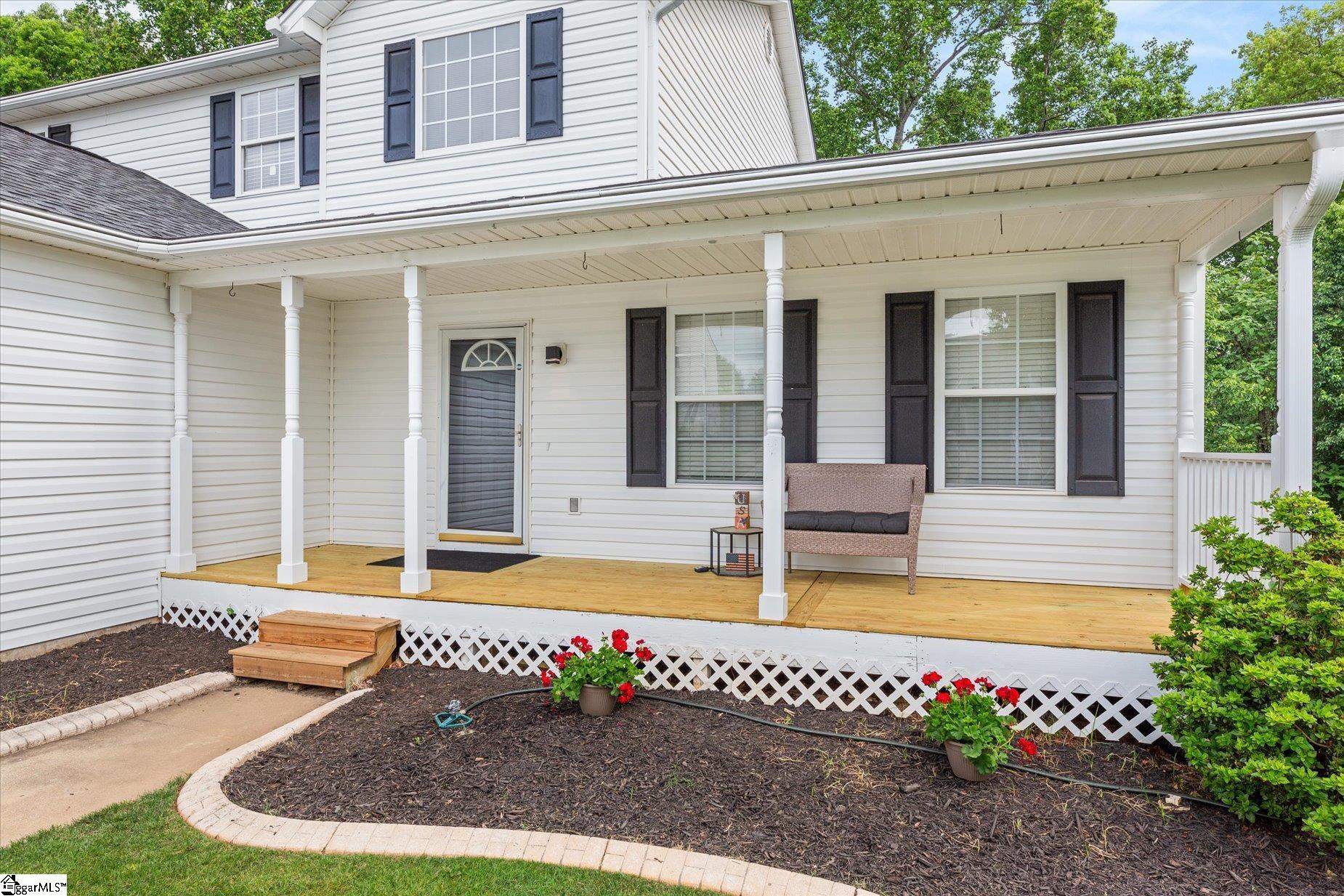 413 Woolridge Way Property Photo 2
