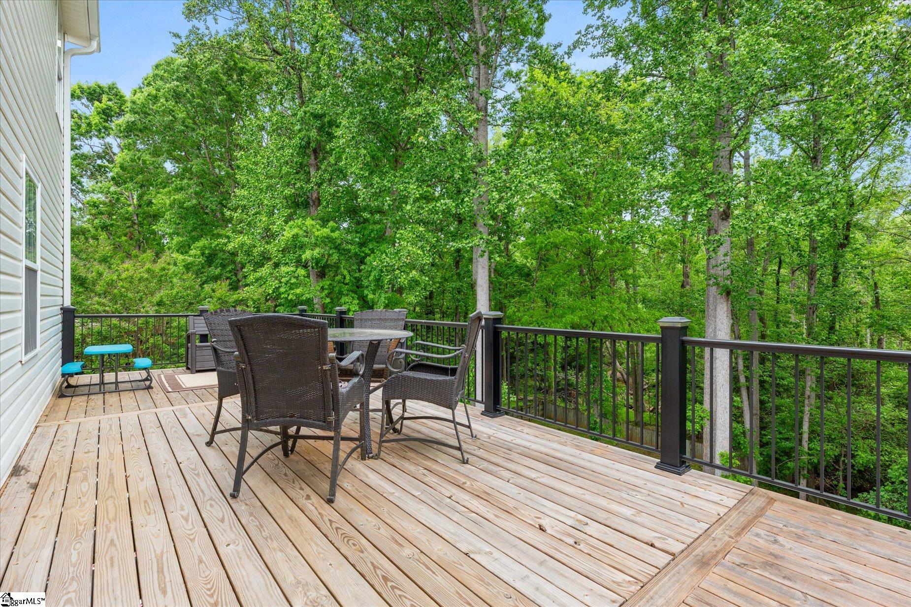 413 Woolridge Way Property Photo 7