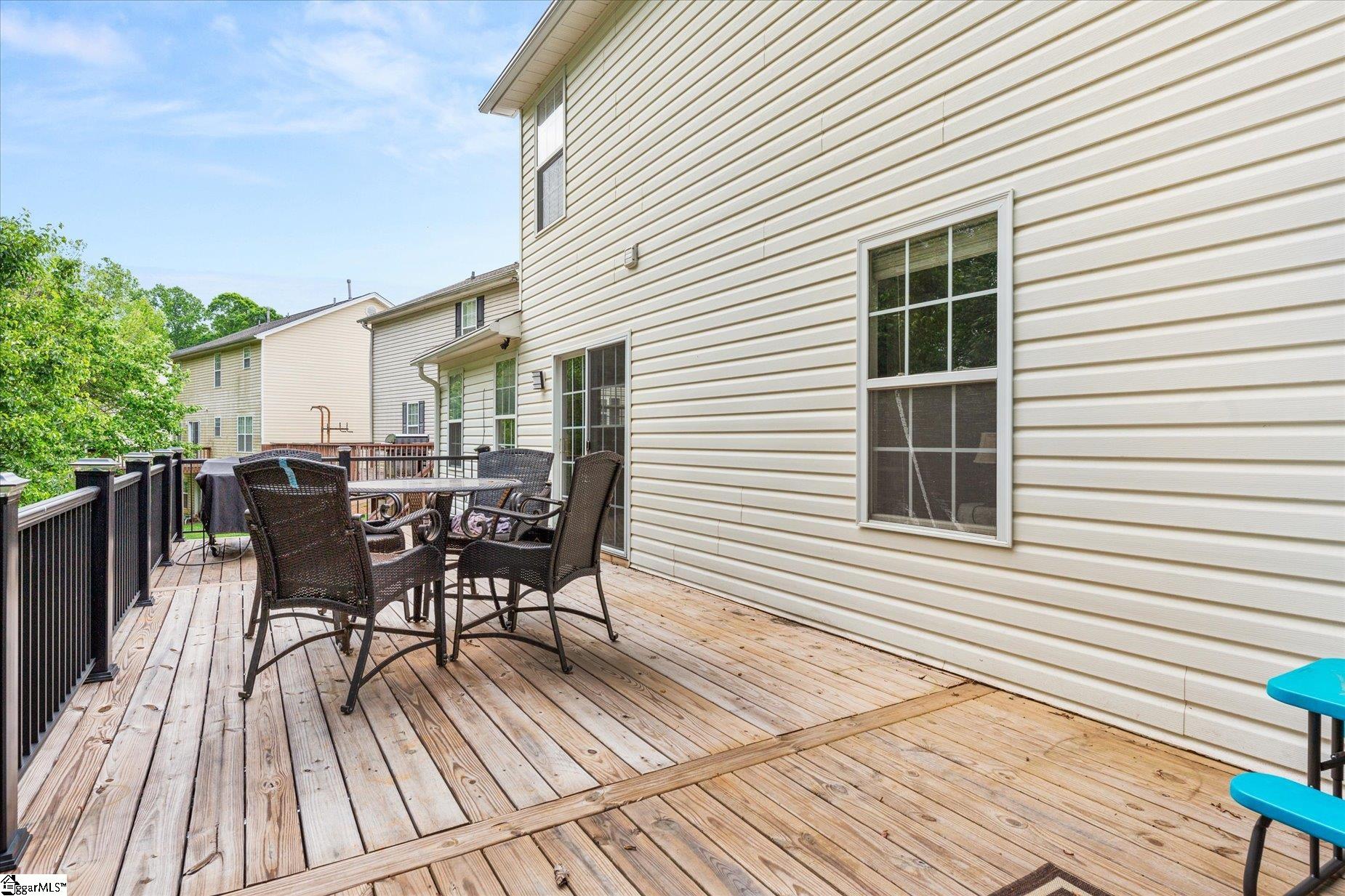 413 Woolridge Way Property Photo 28