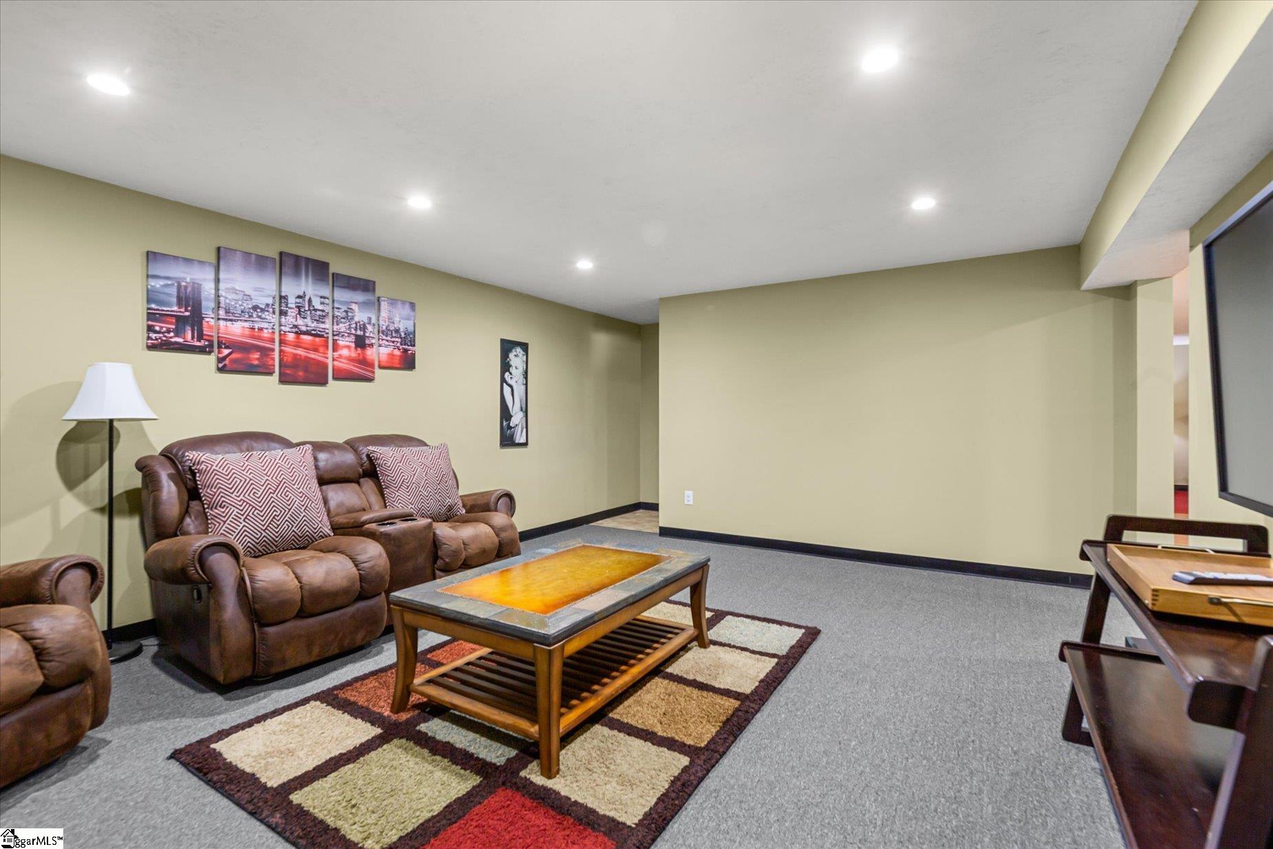 413 Woolridge Way Property Photo 31