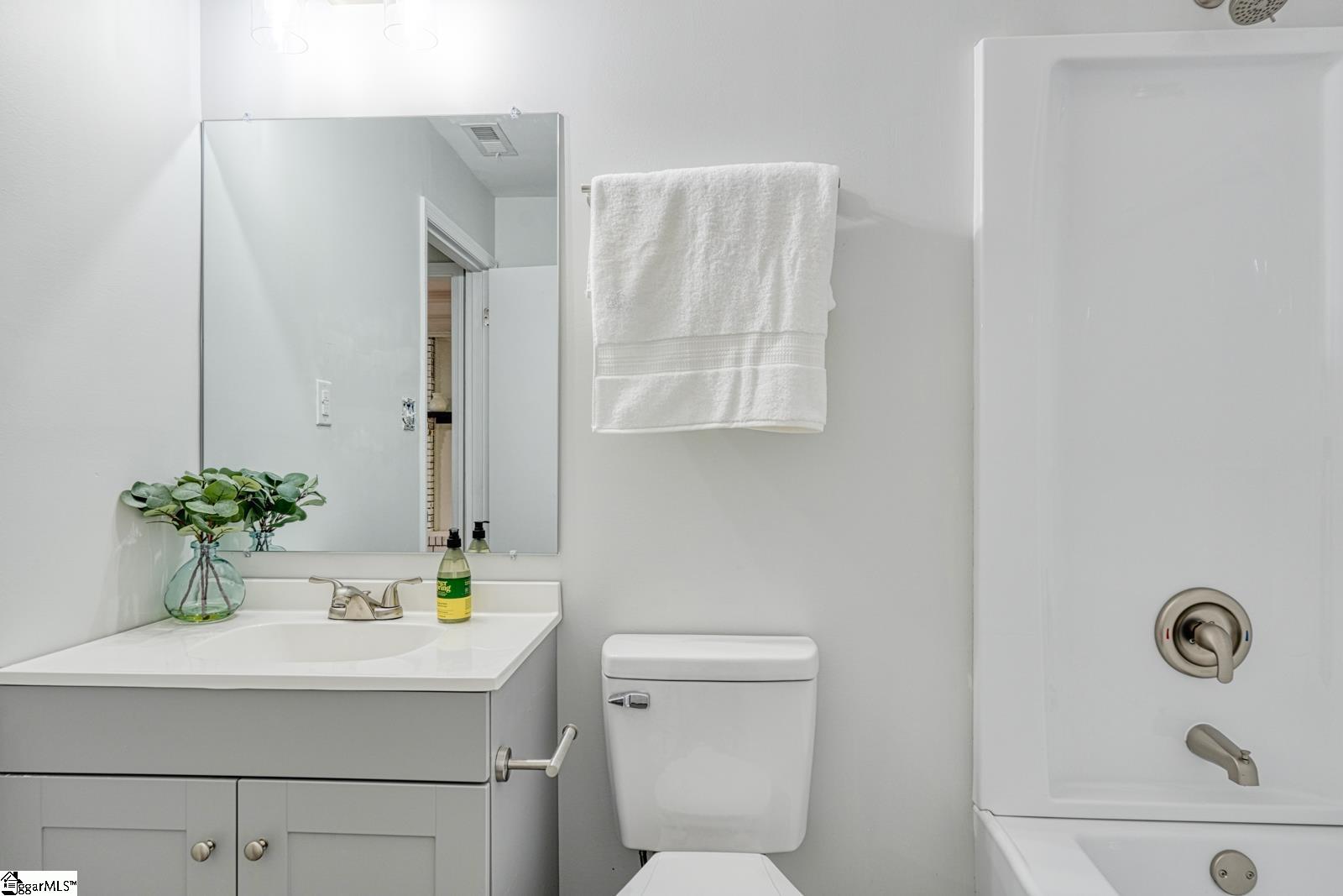 1004 Blanton Place Property Photo 17