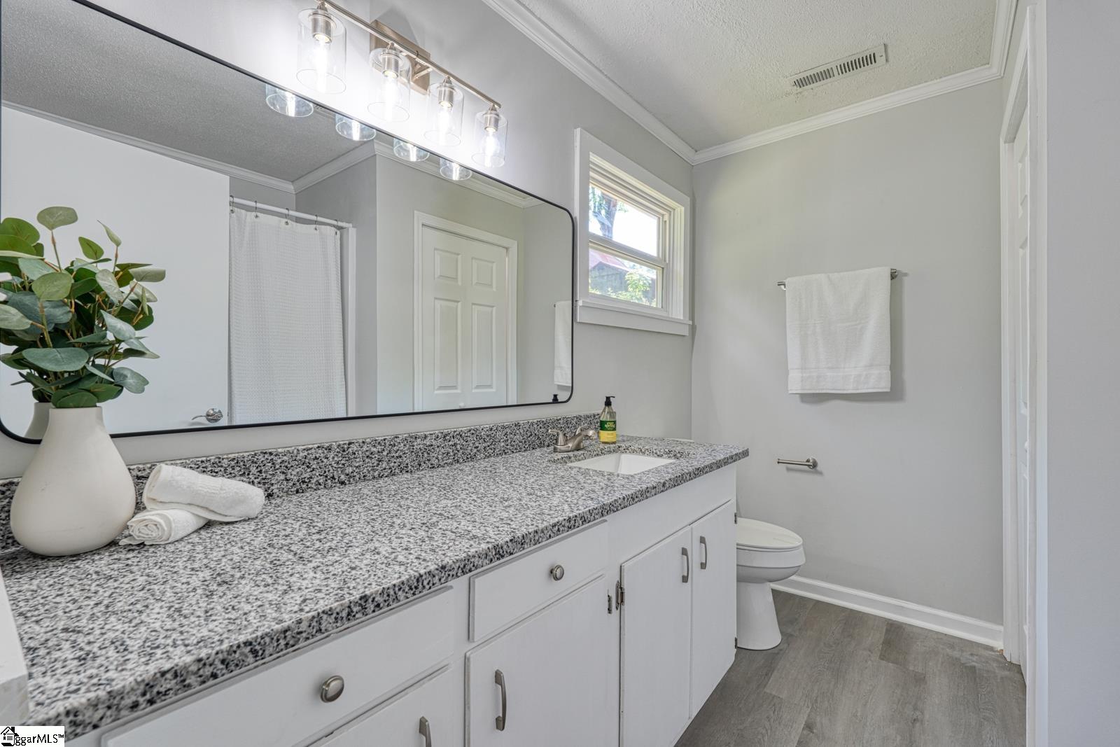 1004 Blanton Place Property Photo 24