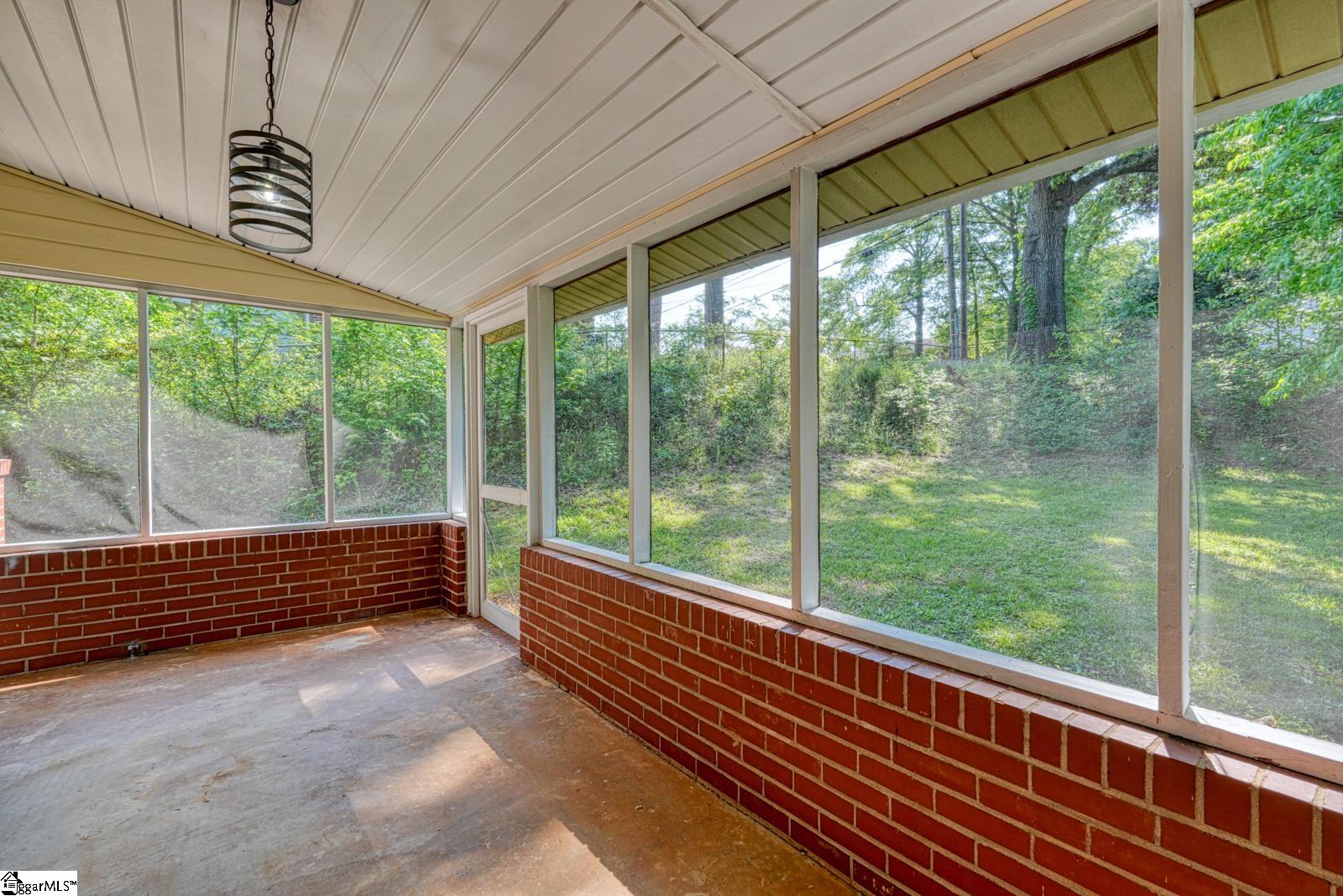 1004 Blanton Place Property Photo 29
