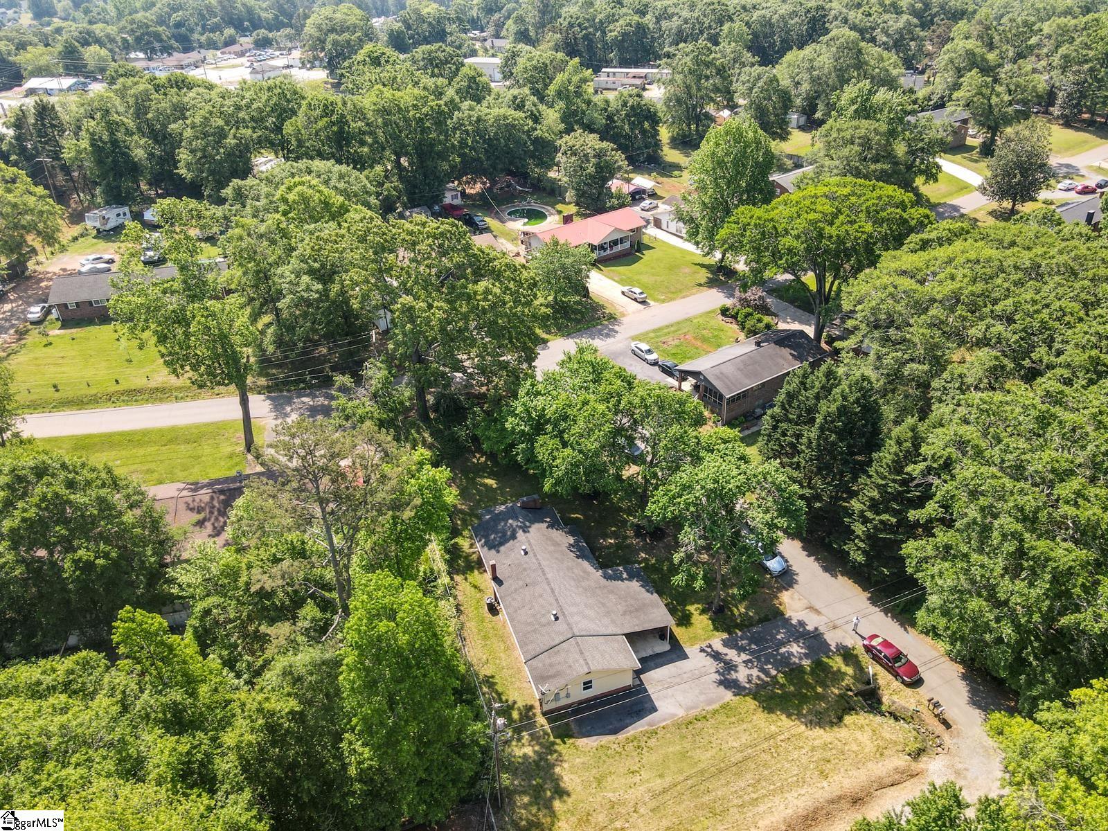 1004 Blanton Place Property Photo 33
