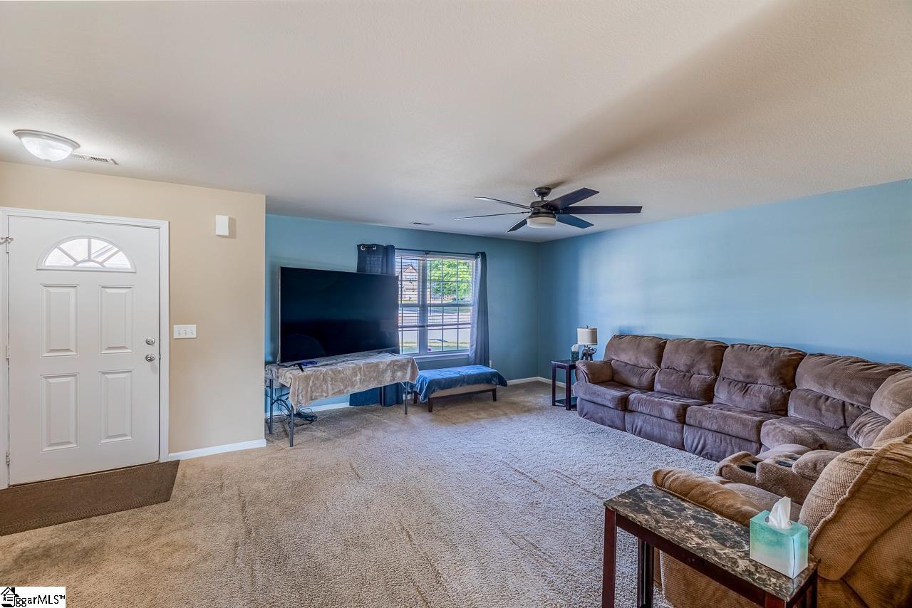 505 Tilgate Court Property Photo 7