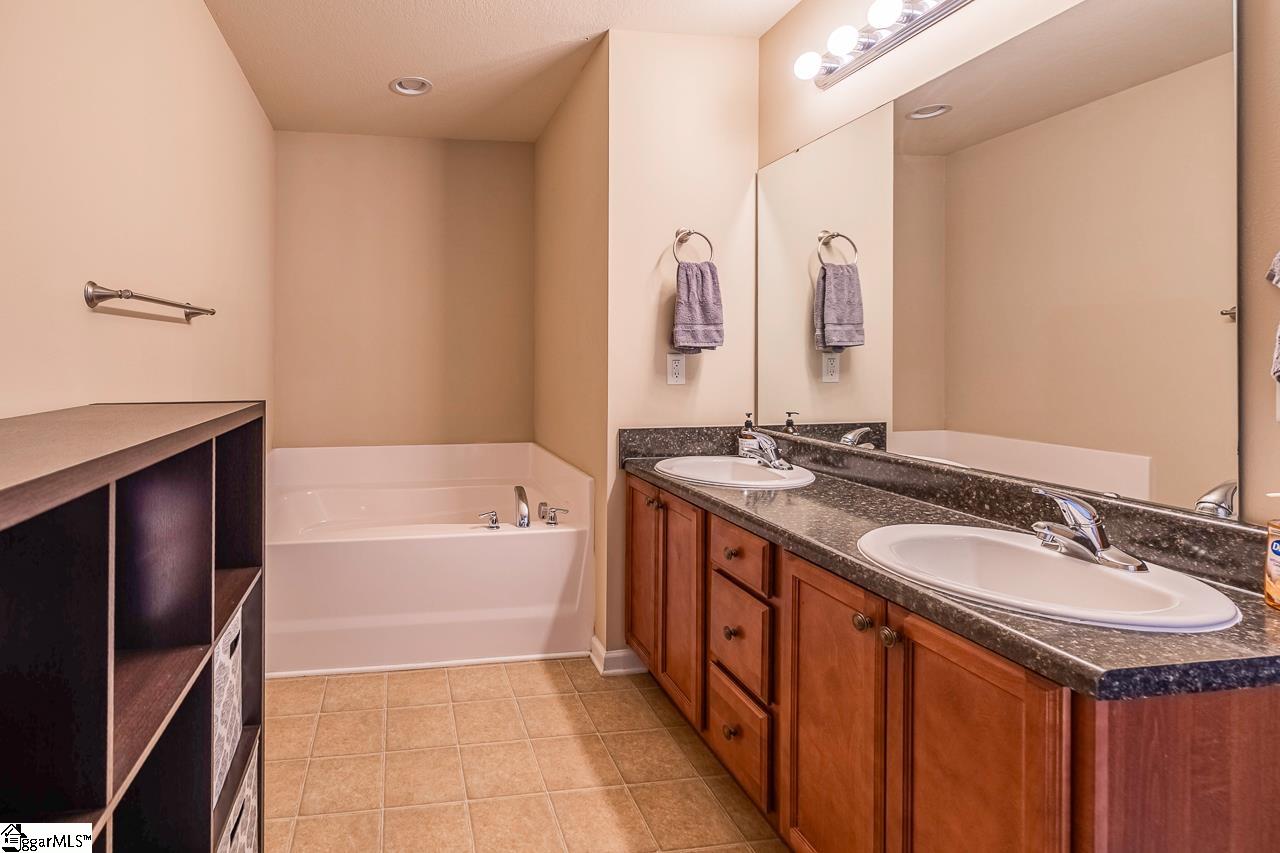 505 Tilgate Court Property Photo 25