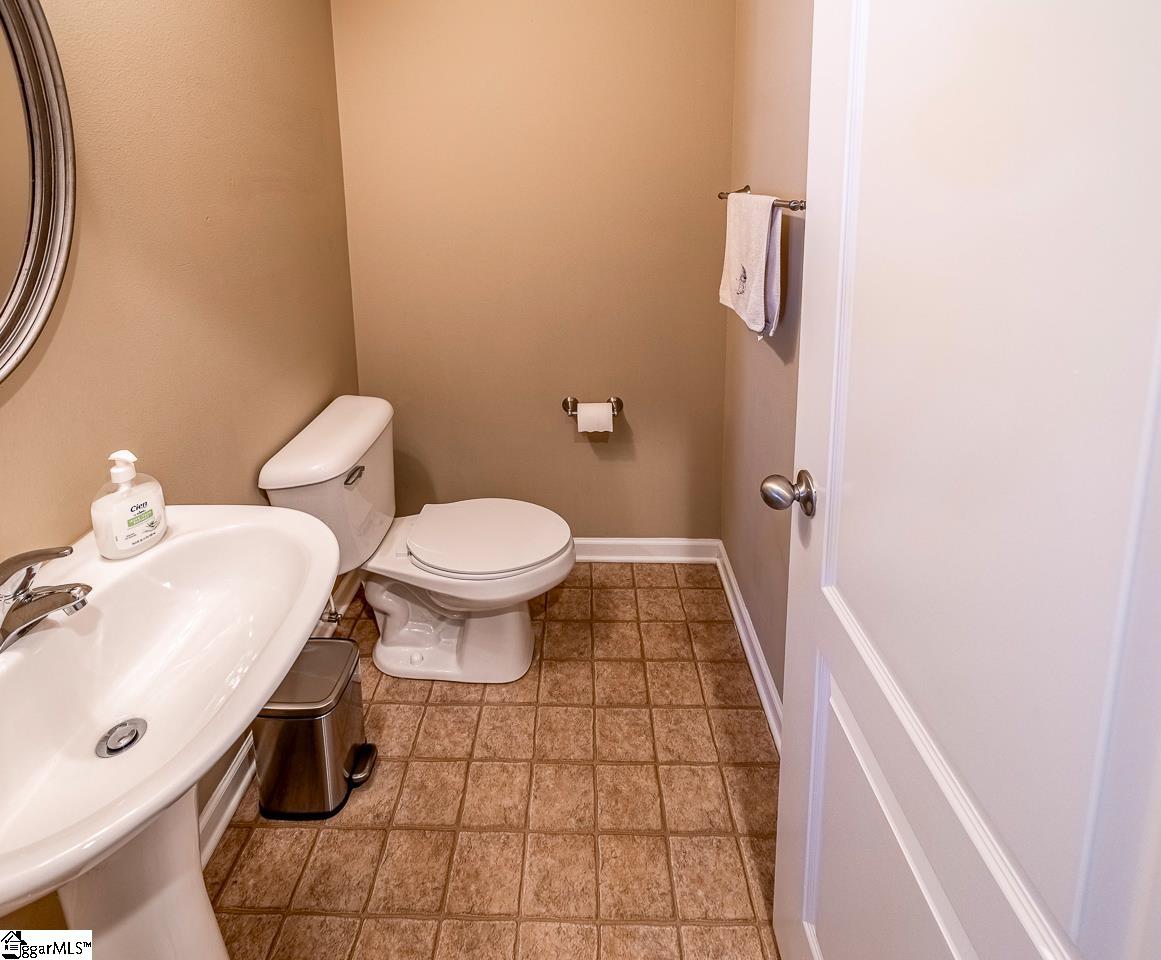 505 Tilgate Court Property Photo 29