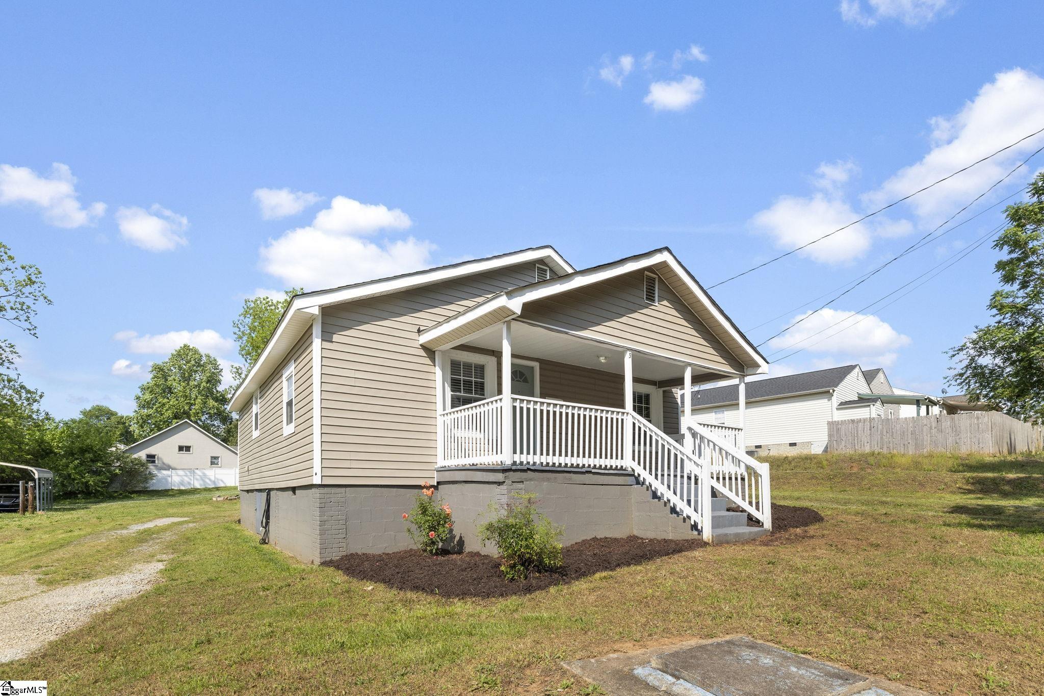 5 Vehorn Street Property Photo 3