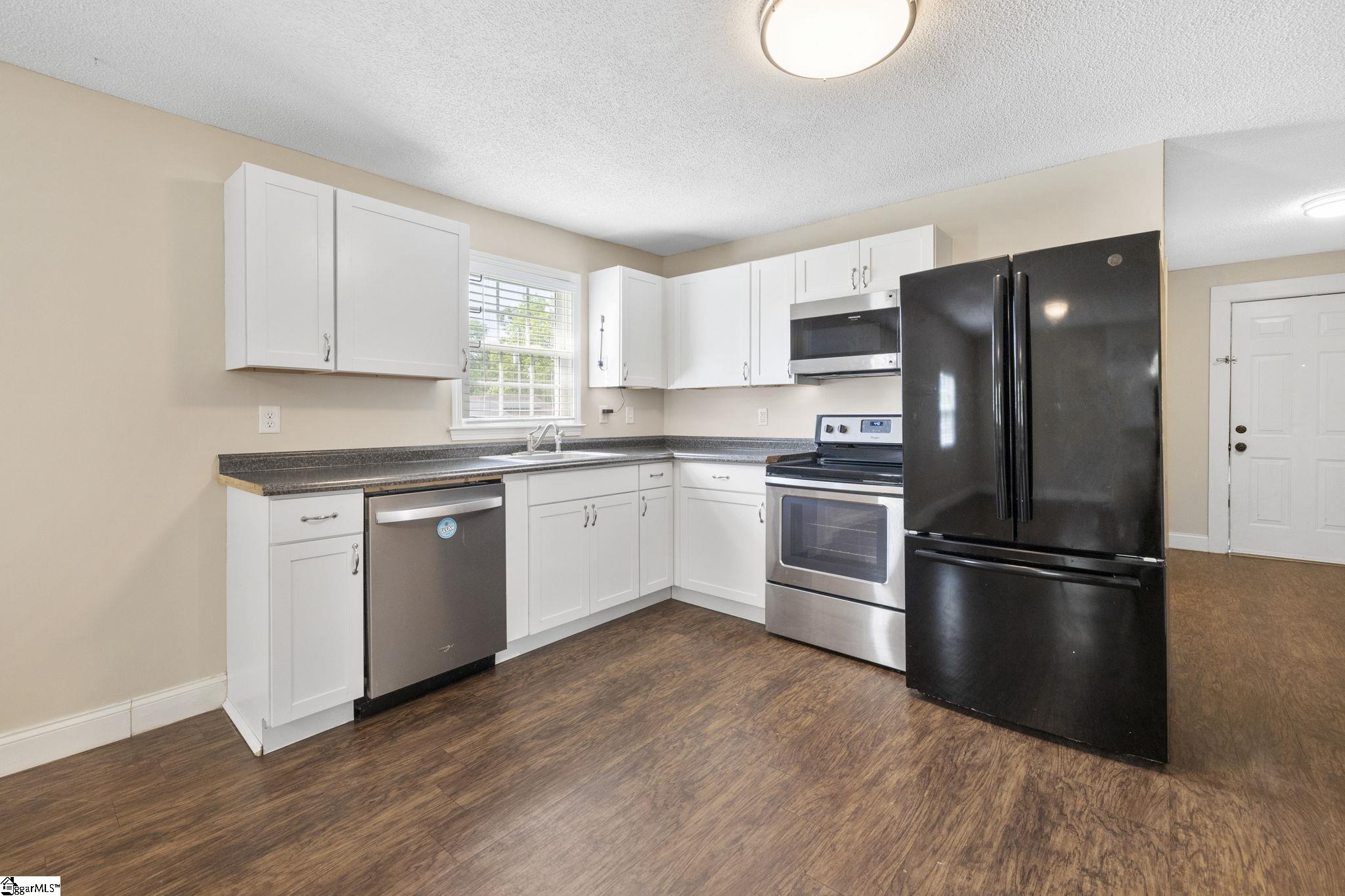 5 Vehorn Street Property Photo 10