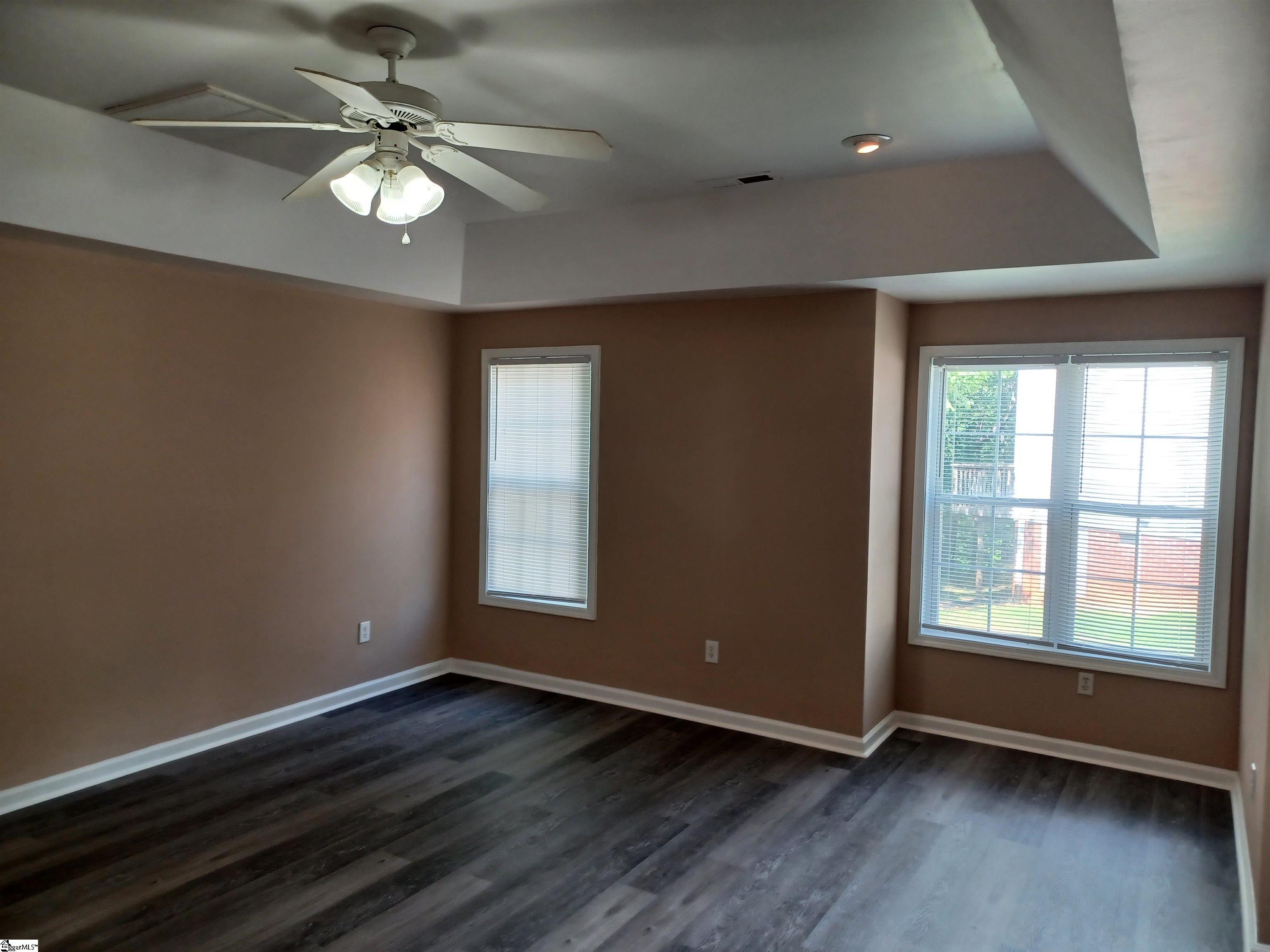 112 Huntress Drive Property Photo 5