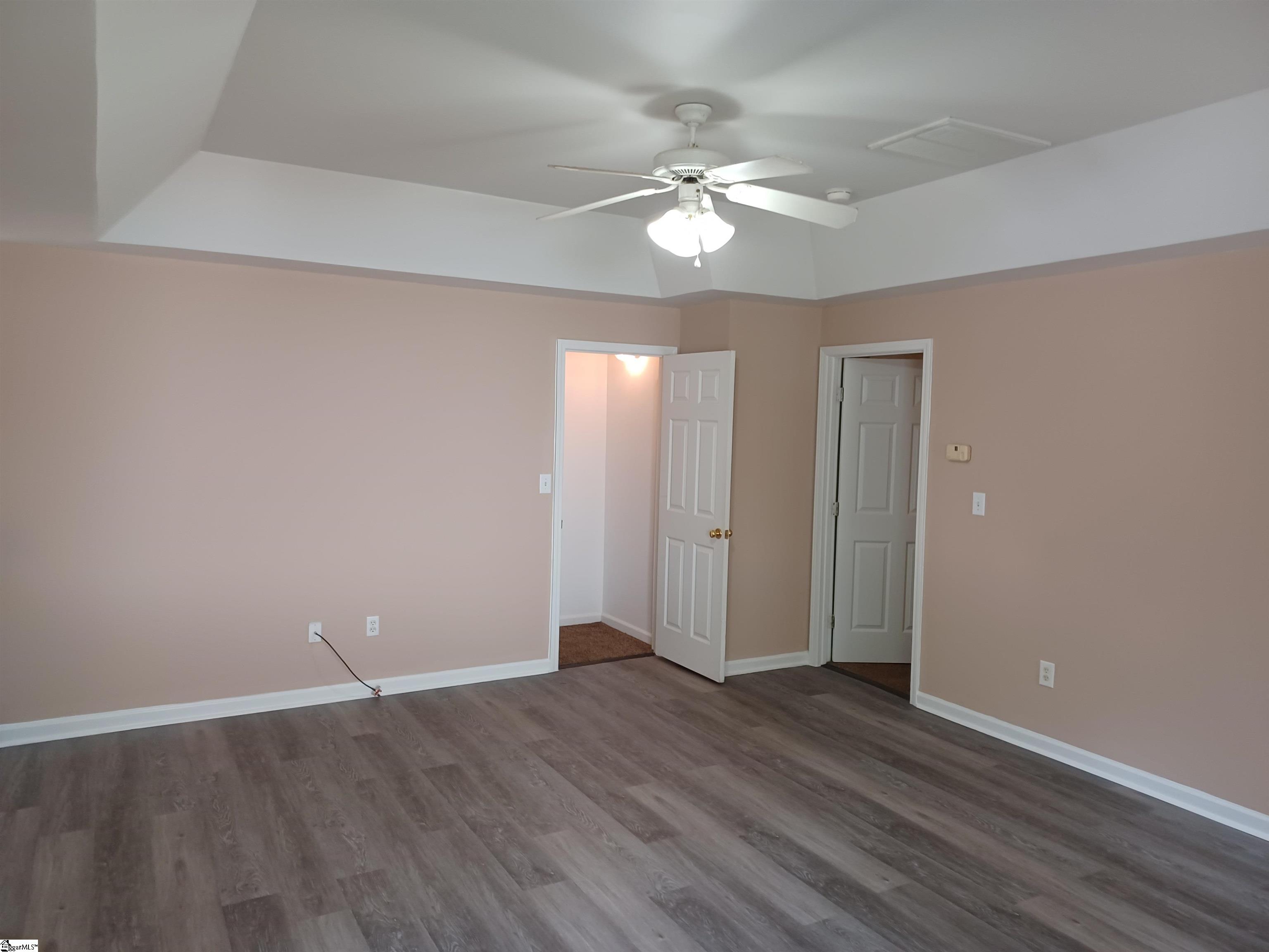 112 Huntress Drive Property Photo 6