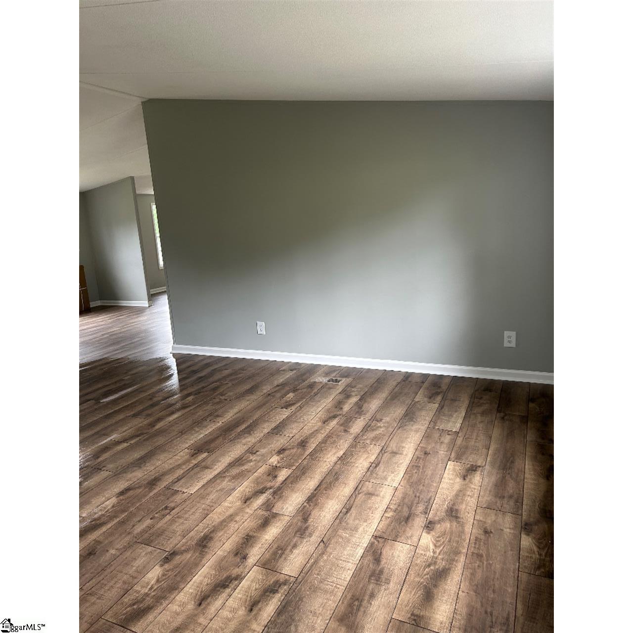317 Beaver Pond Drive Property Photo 17