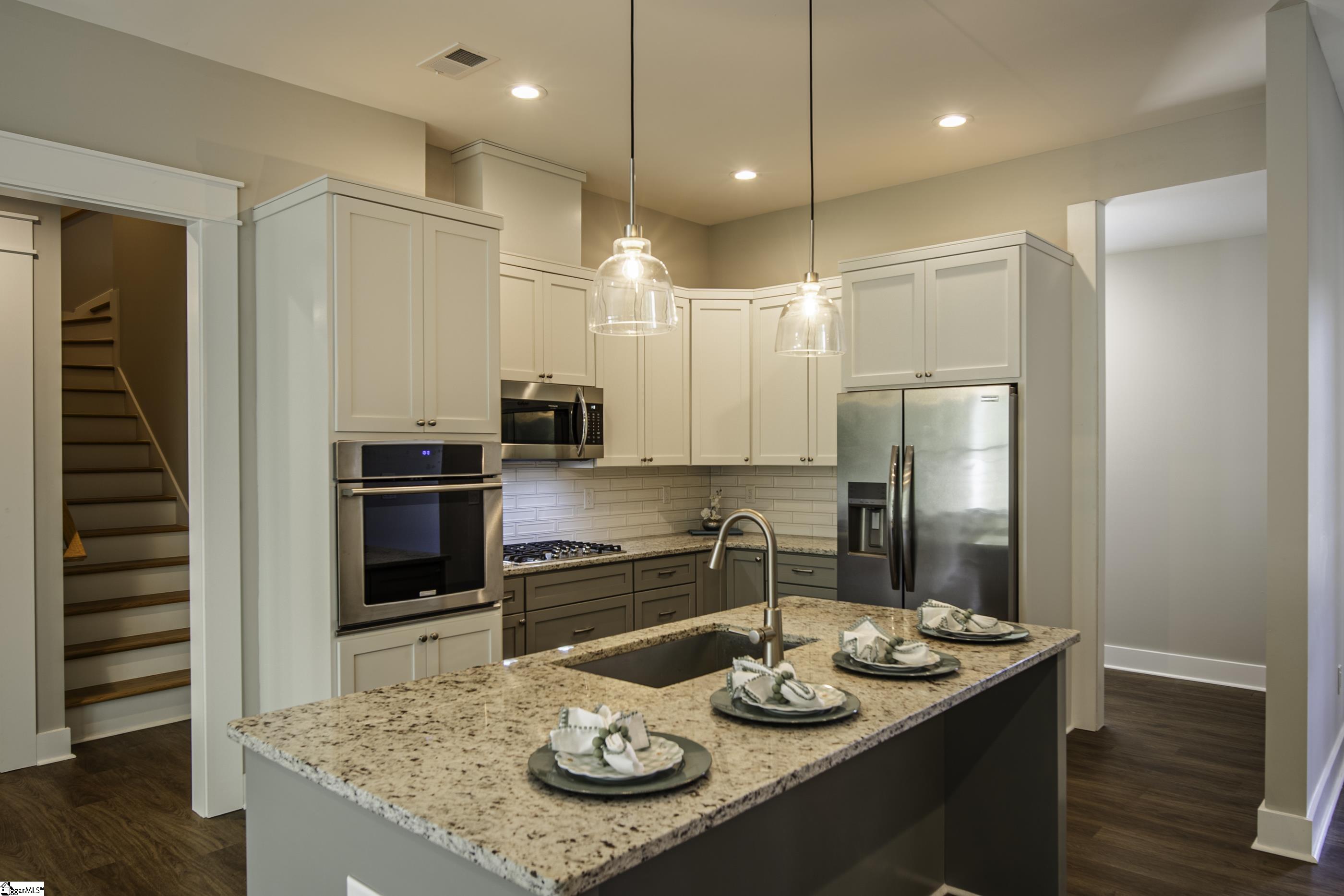 221 Wood River Way Property Photo 4