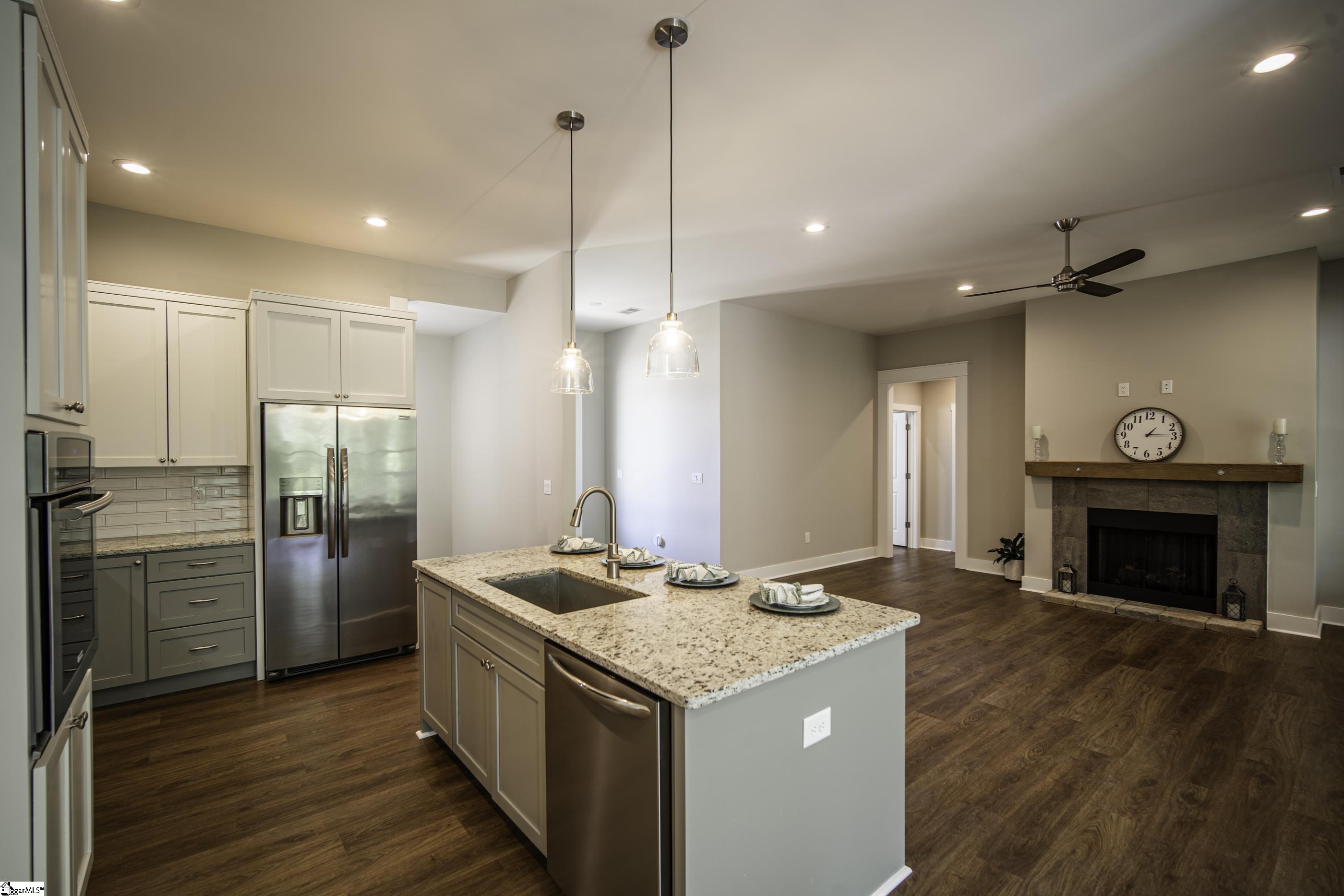 221 Wood River Way Property Photo 6