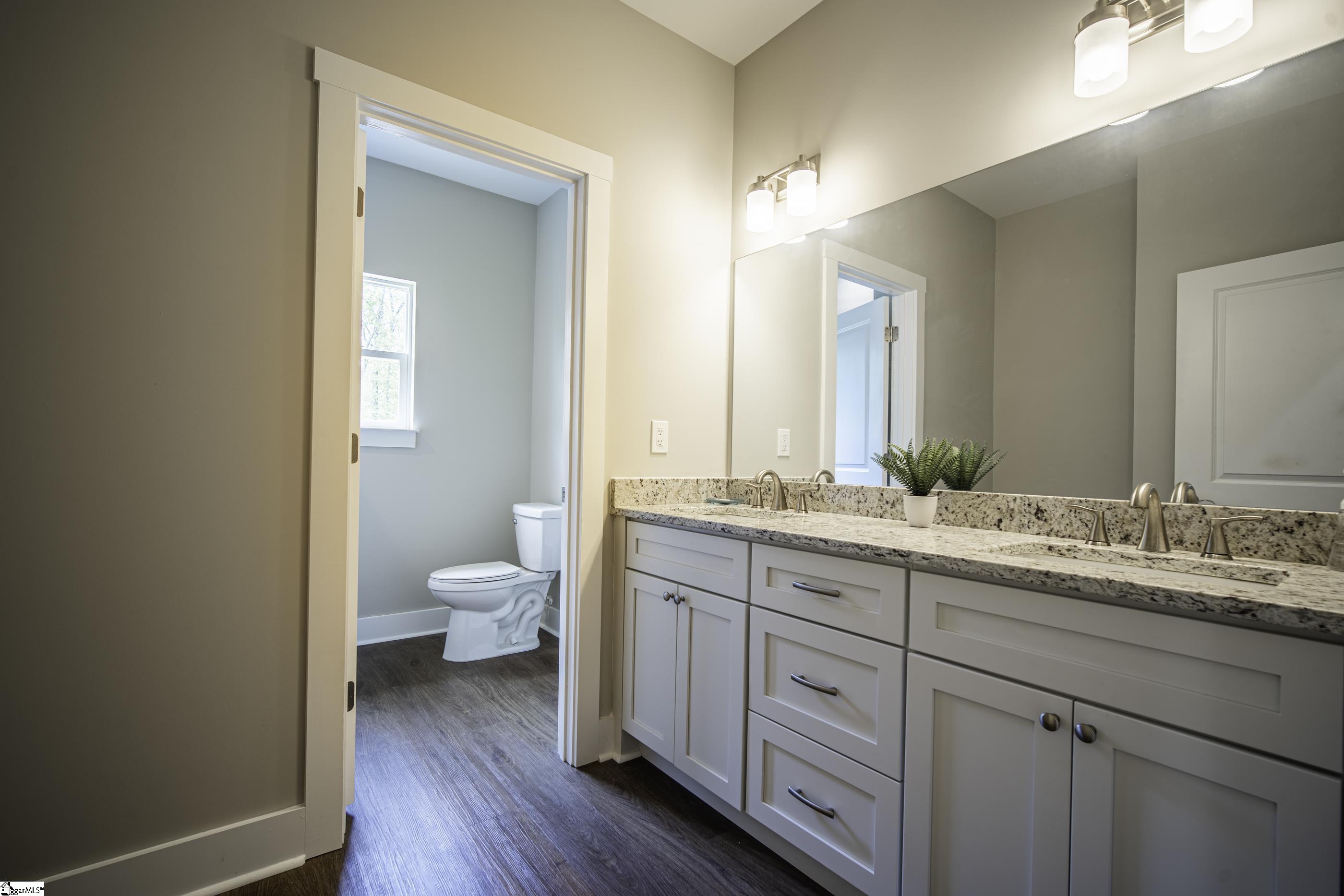 221 Wood River Way Property Photo 8