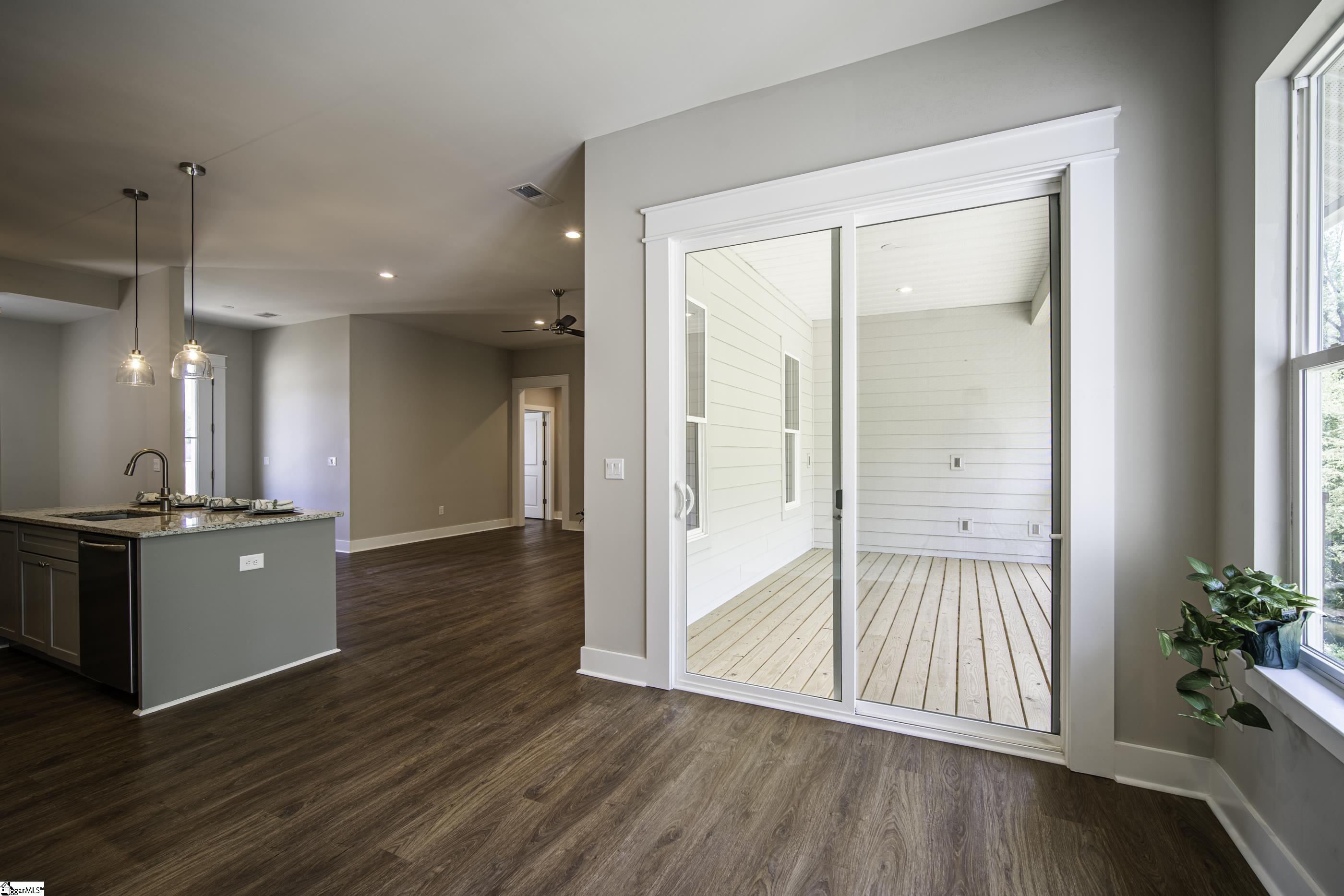 221 Wood River Way Property Photo 13