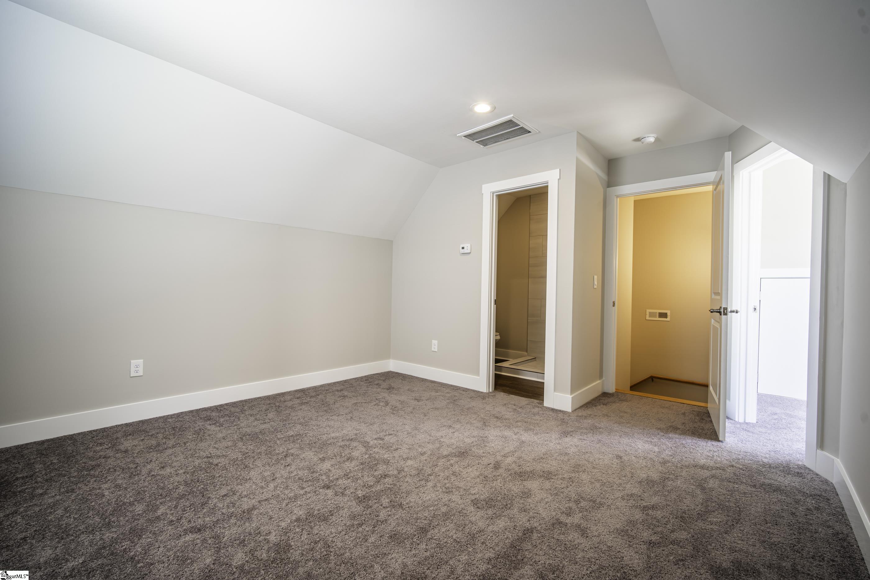 221 Wood River Way Property Photo 28