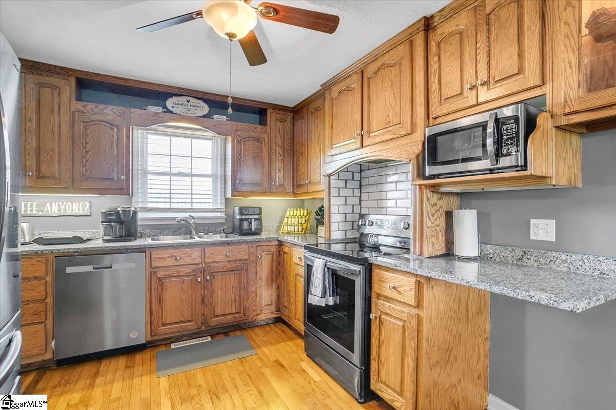 202 Club Road Property Photo 8