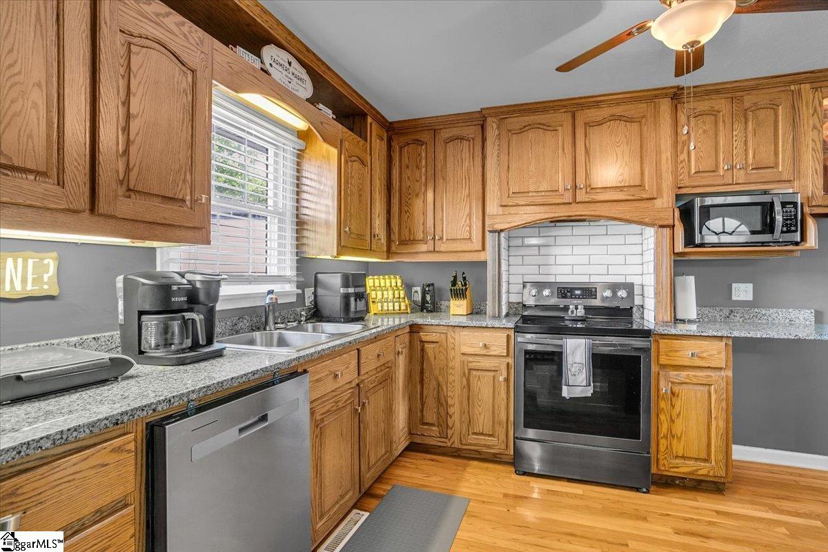 202 Club Road Property Photo 10