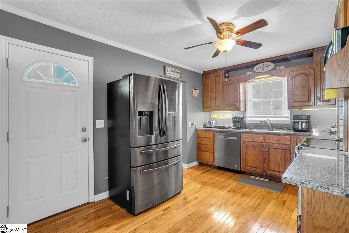 202 Club Road Property Photo 11