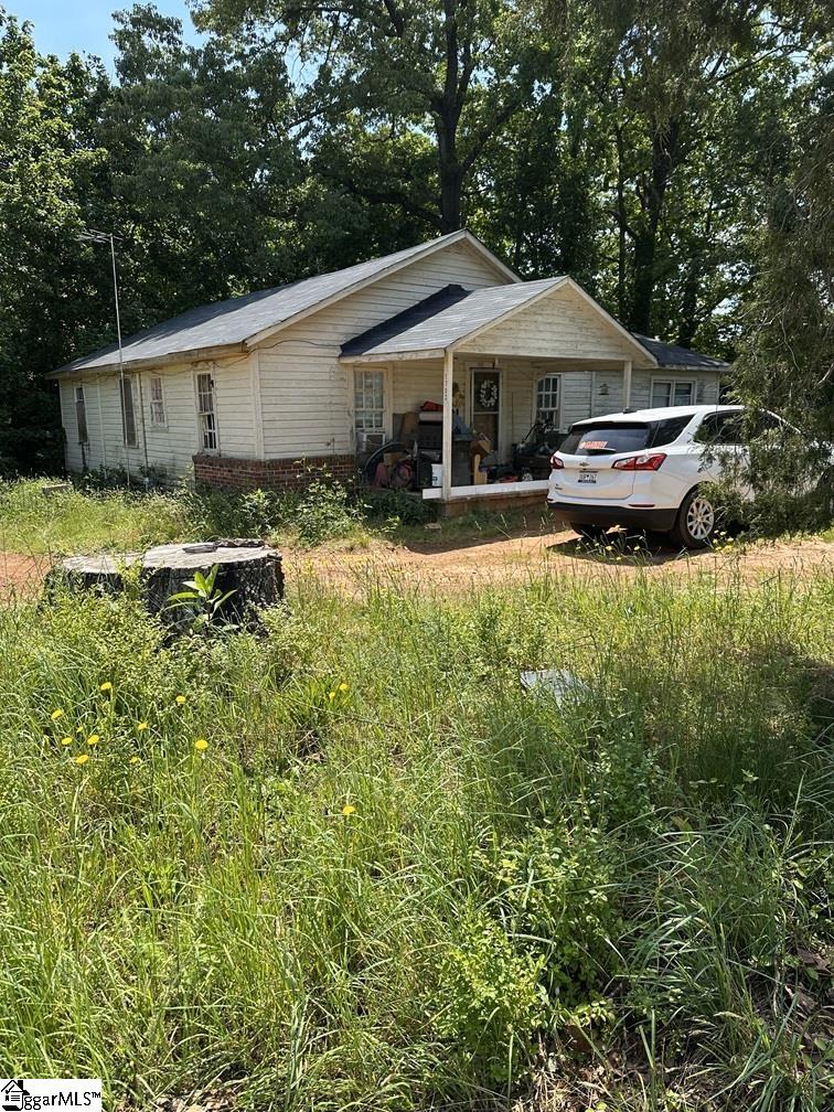1703 Coffee Road Property Photo 2