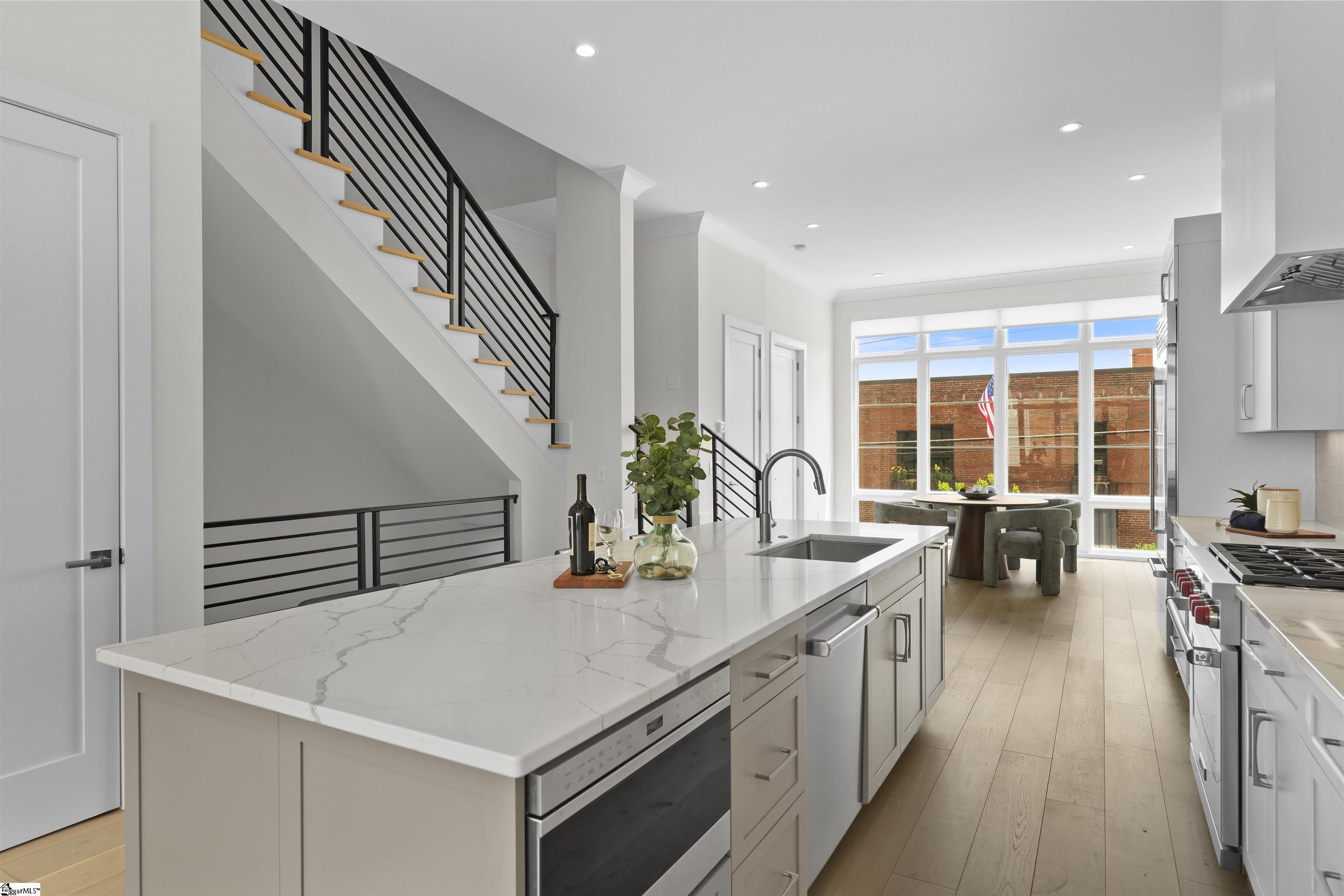 242 Rhett Street Property Photo 11