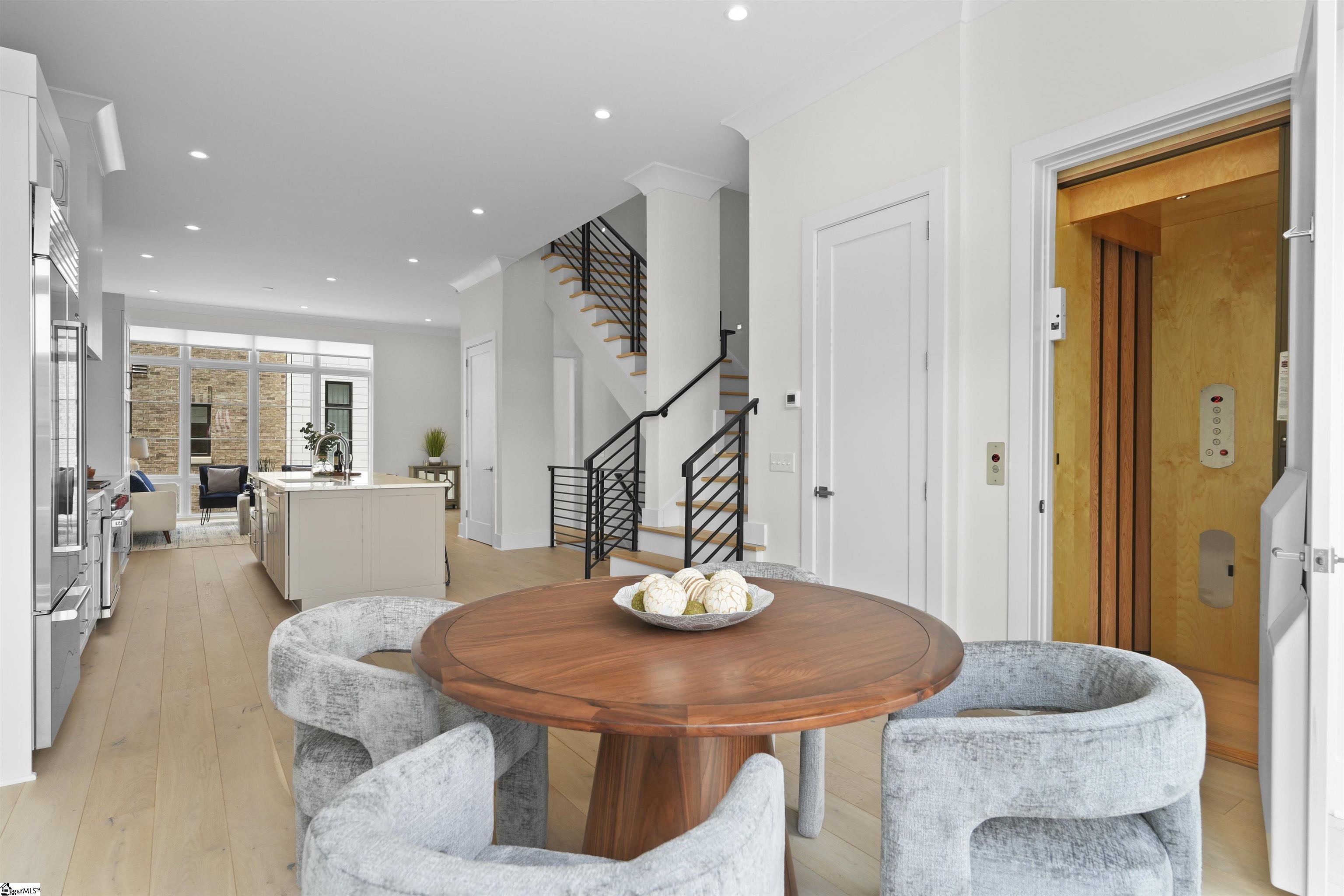 242 Rhett Street Property Photo 13